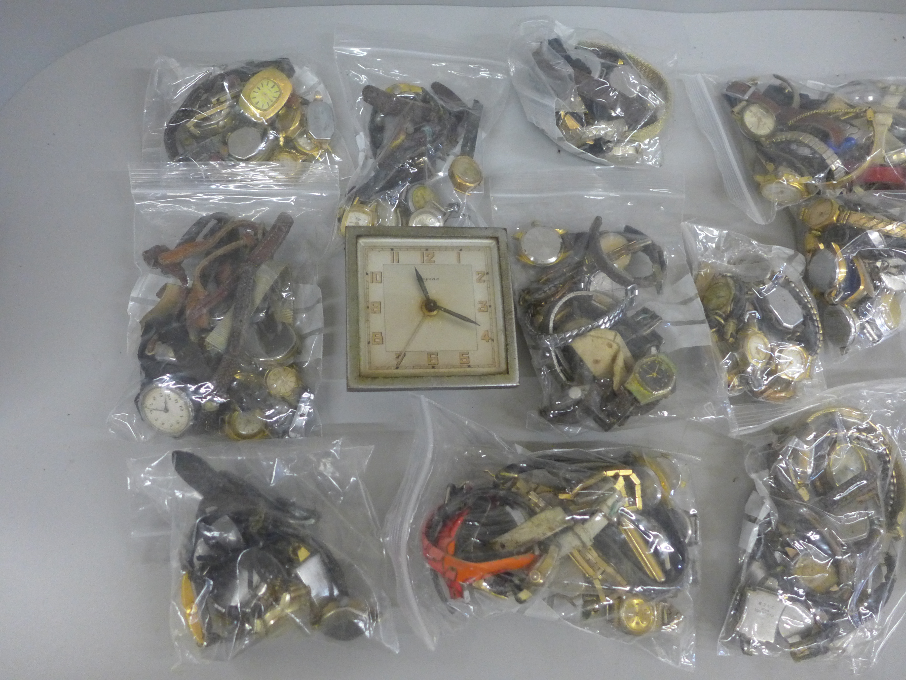 A large collection of lady's mechanical wristwatches including Art Deco and cocktail, a/f - Image 3 of 4