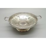 A silver two handled bon-bon dish, 55g, diameter 97mm