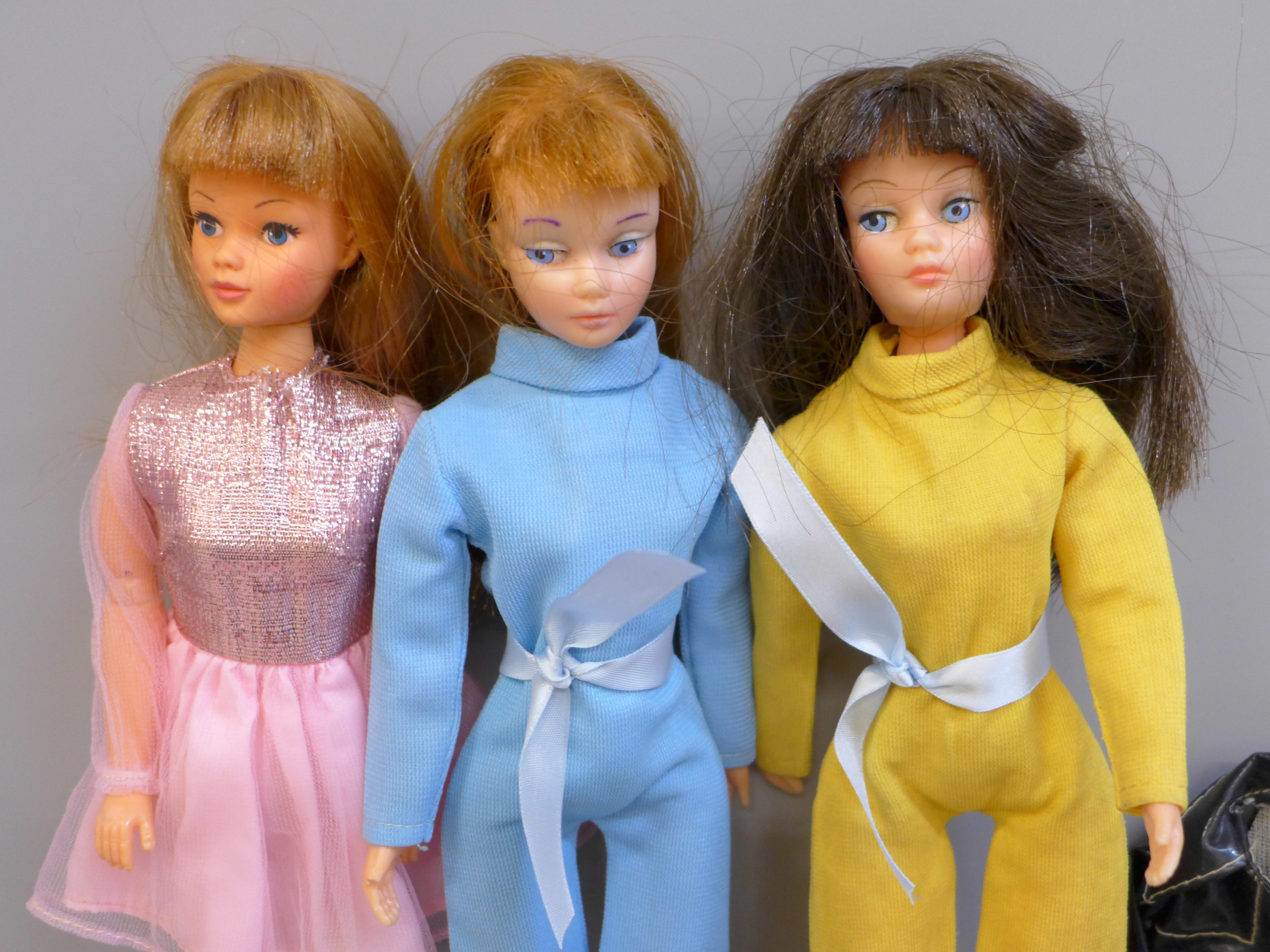 Three 1970's dolls and clothes; two Uneeda Doll Co. and one other - Image 2 of 3
