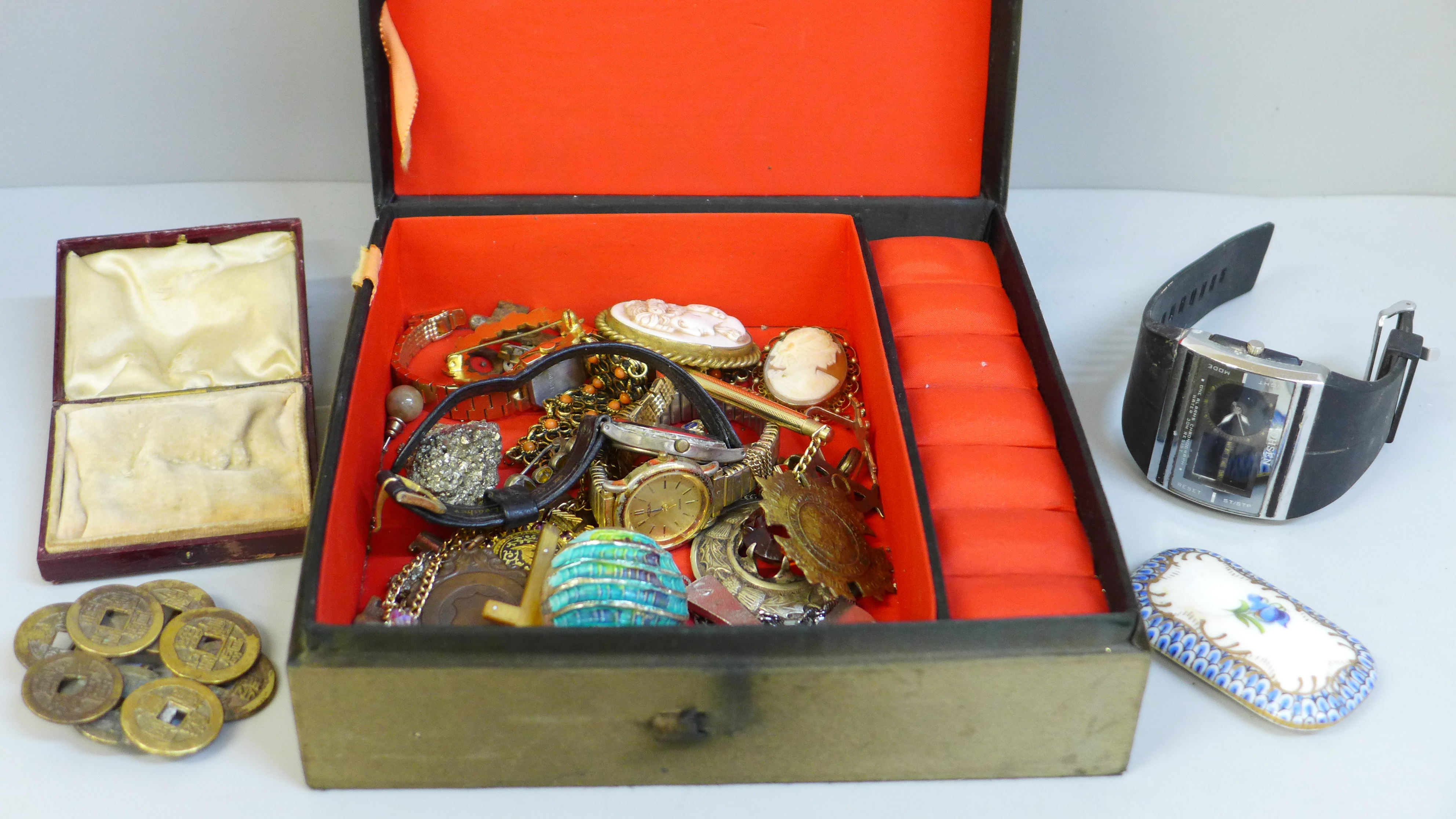 A box with vintage jewellery, watches, etc.