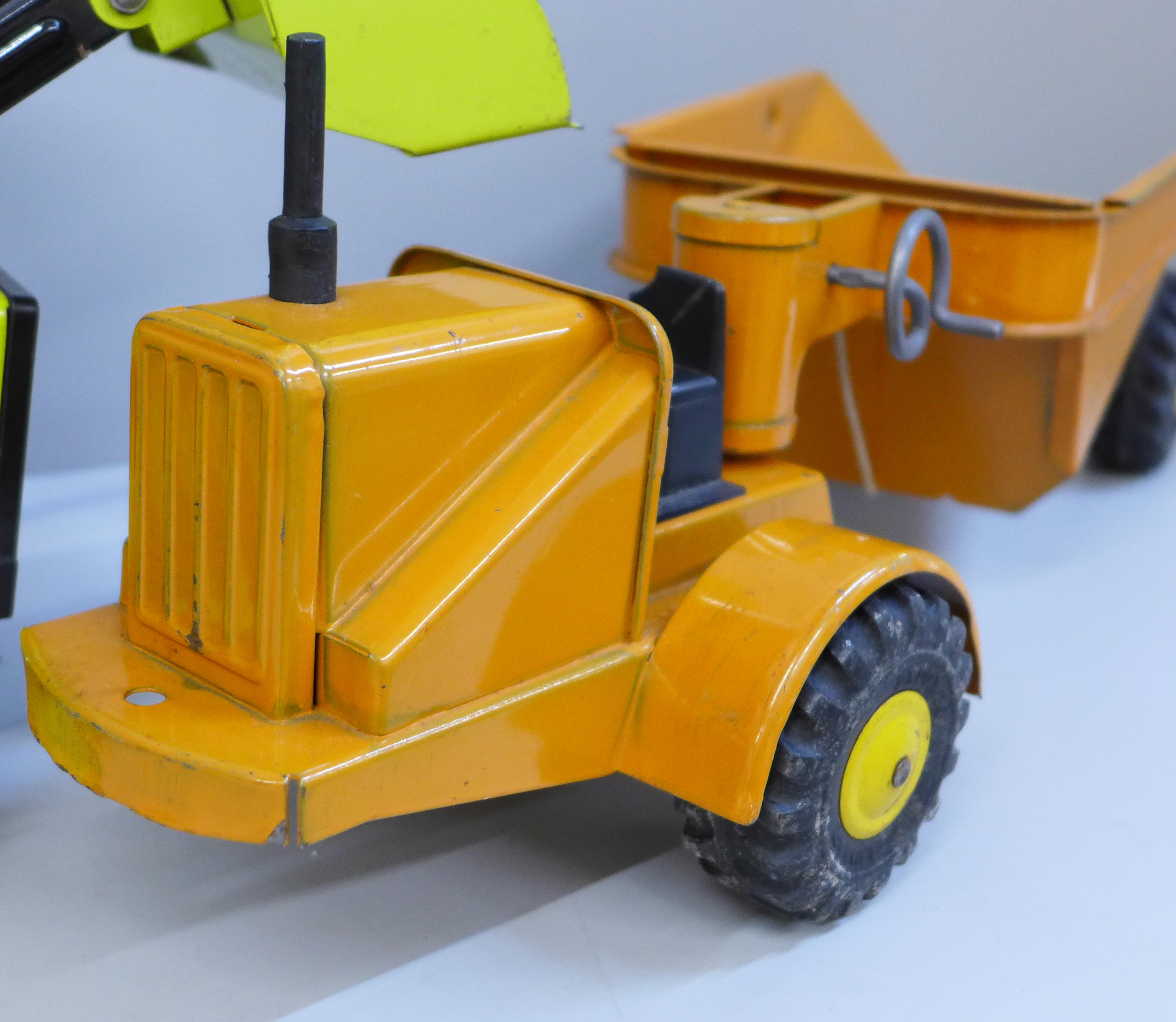 A Marx Earth Mover and Tonka Tractor - Image 2 of 4