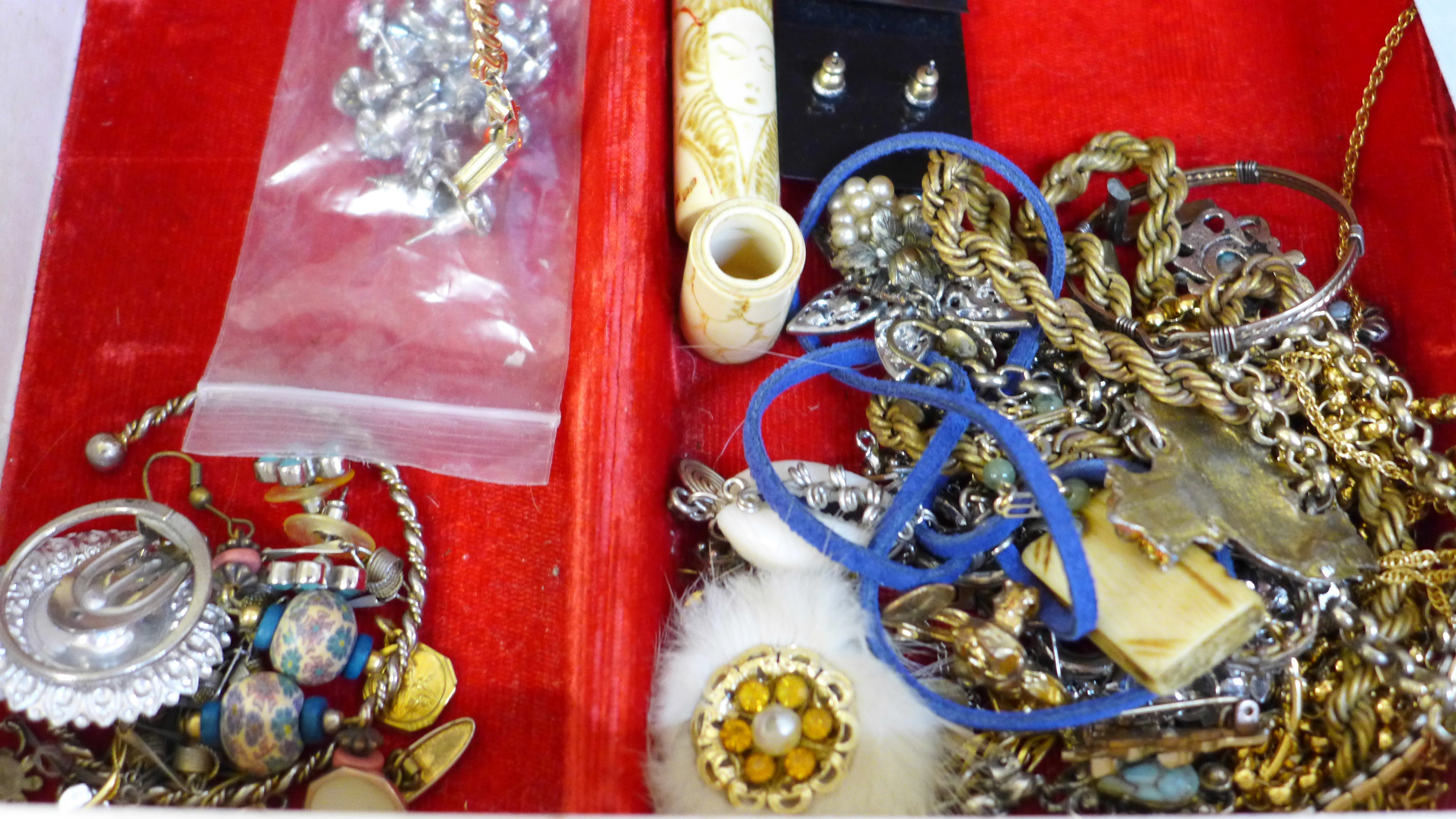 Costume jewellery and scrap gold items - Image 4 of 6