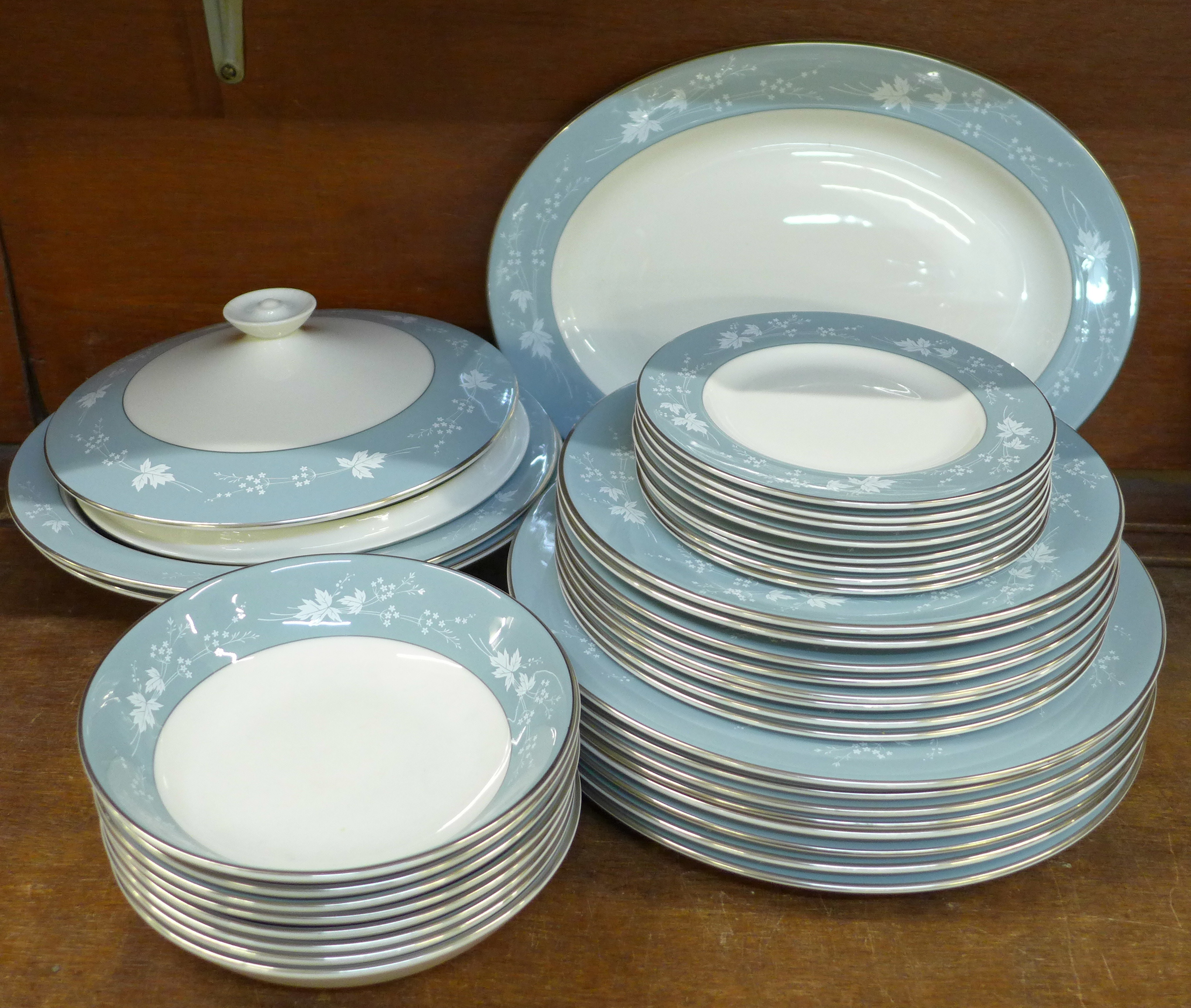 Royal Doulton Reflection dinnerwares including two tureens