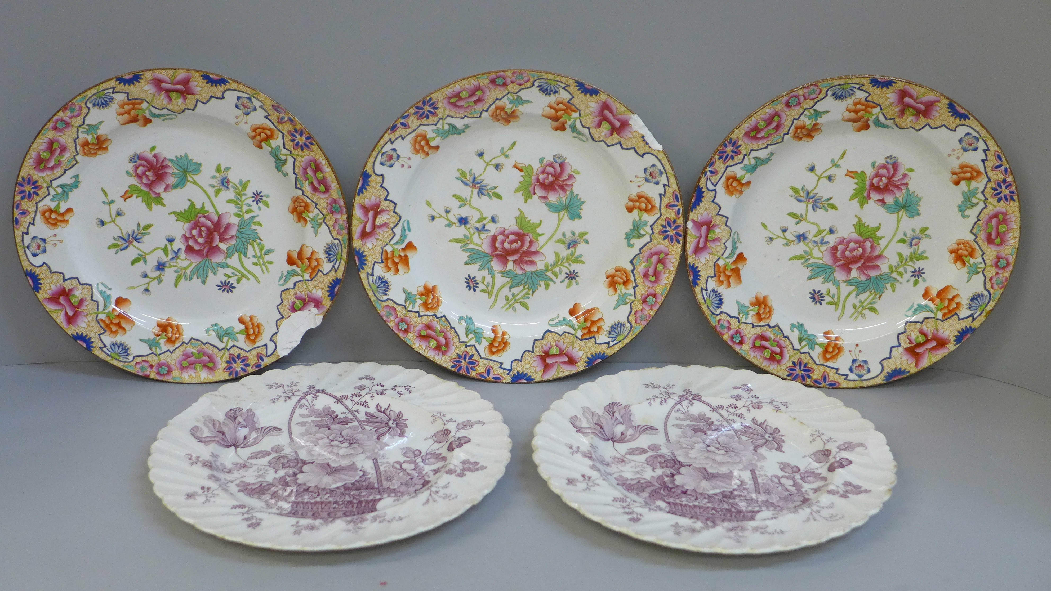 Three 19th Century Spode plates and two Clarice Cliff plates, a/f