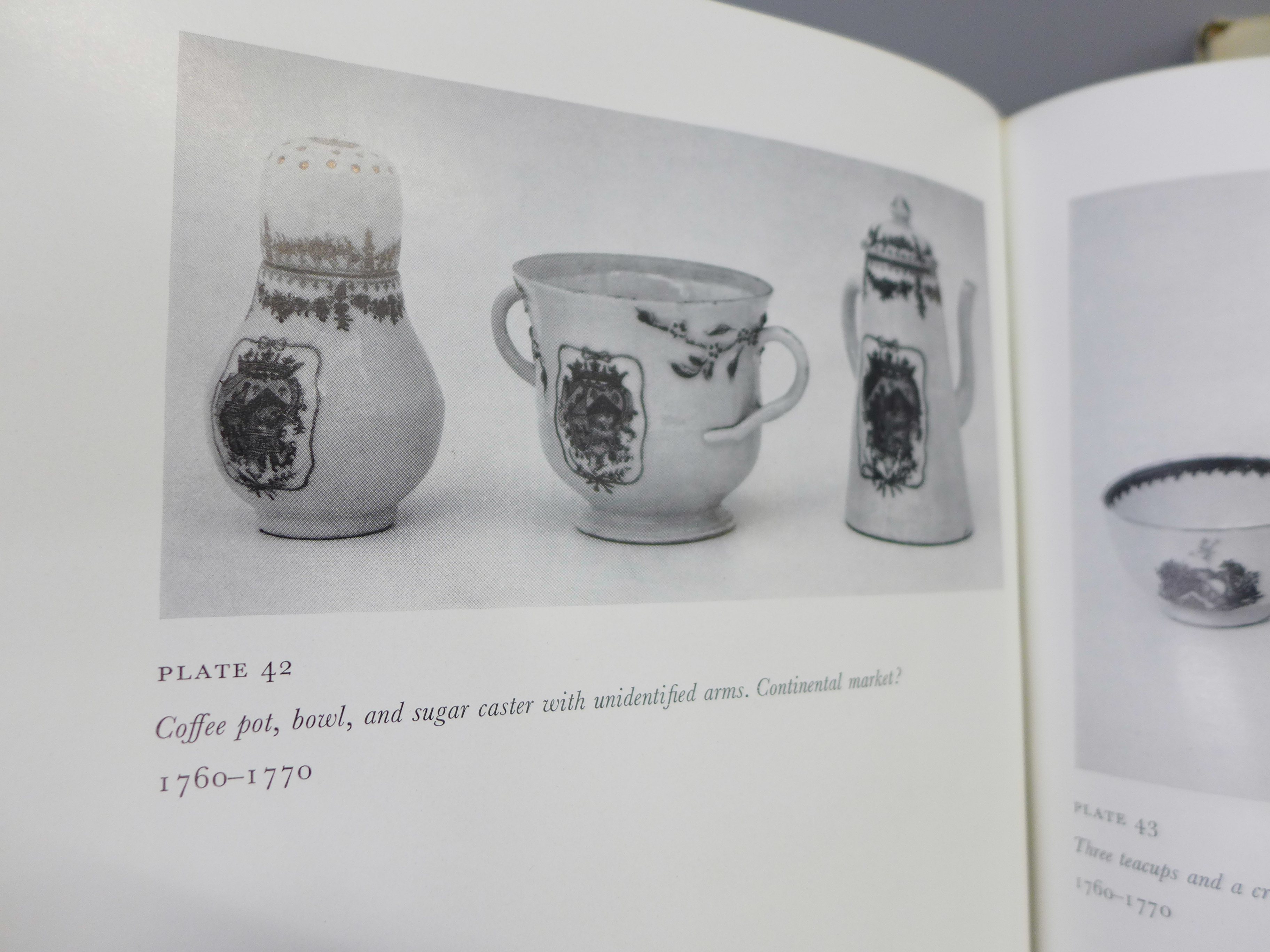 China, Trade Porcelain, Phillips Chinese Porcelain - Gulland Vol I & II (3) - Image 3 of 10