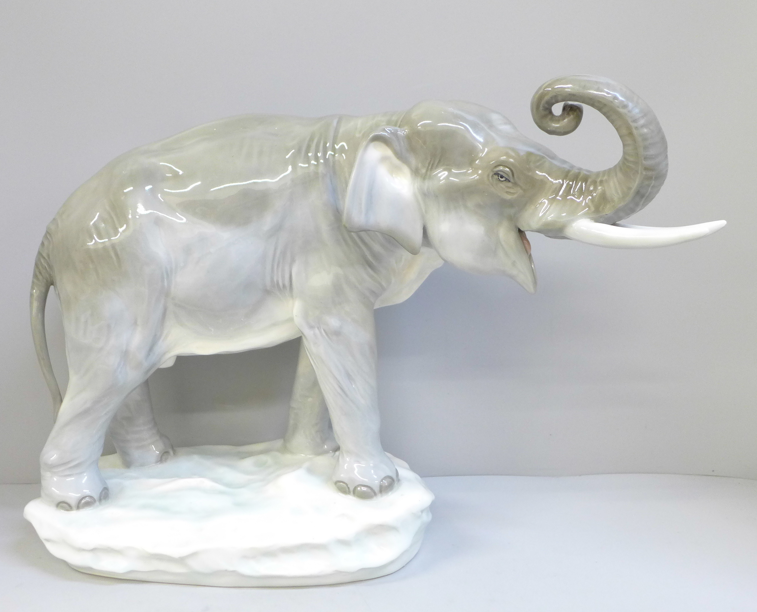 An Amphora model of an African elephant, 40cm