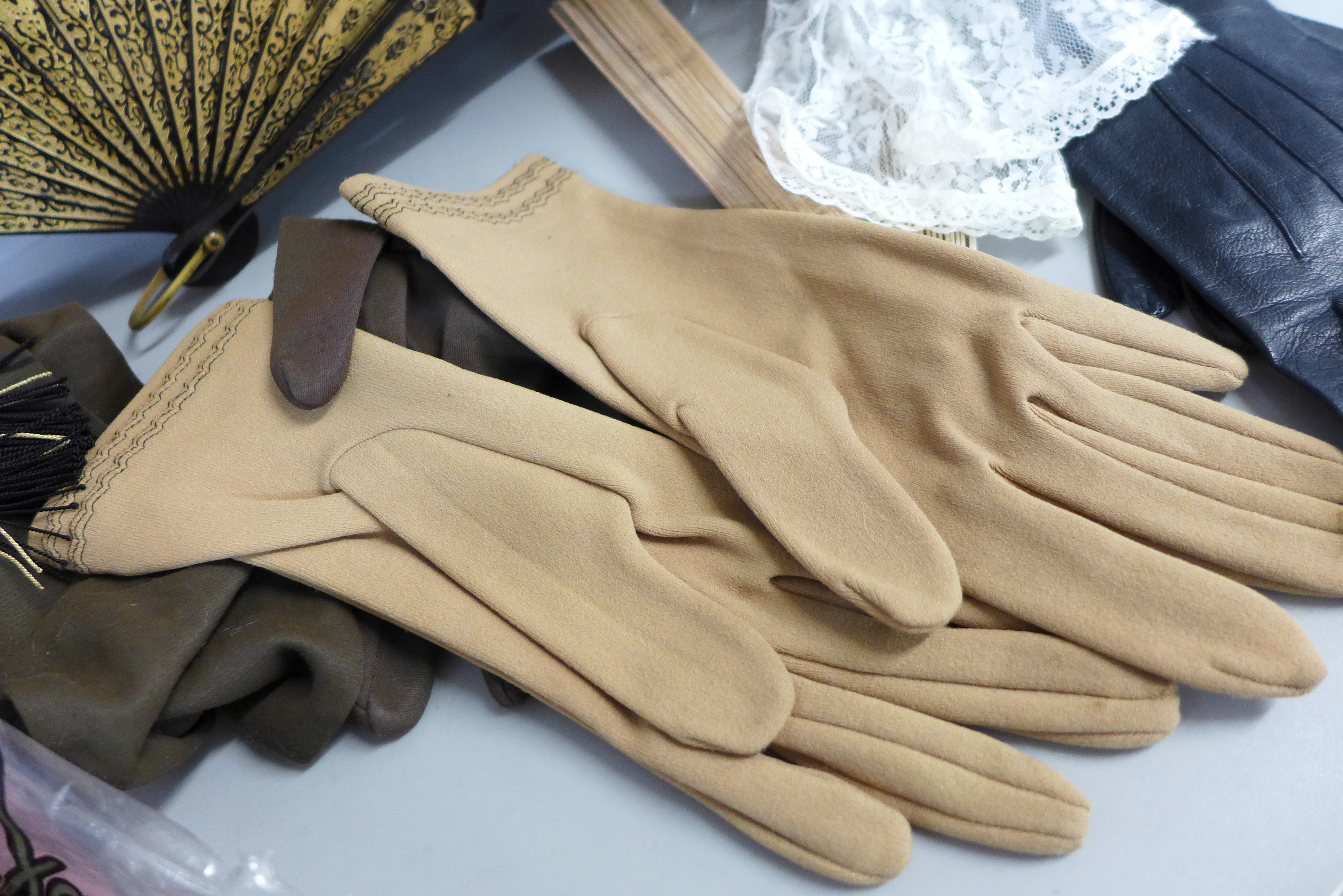 Assorted lady's leather and other gloves and fans - Image 4 of 6