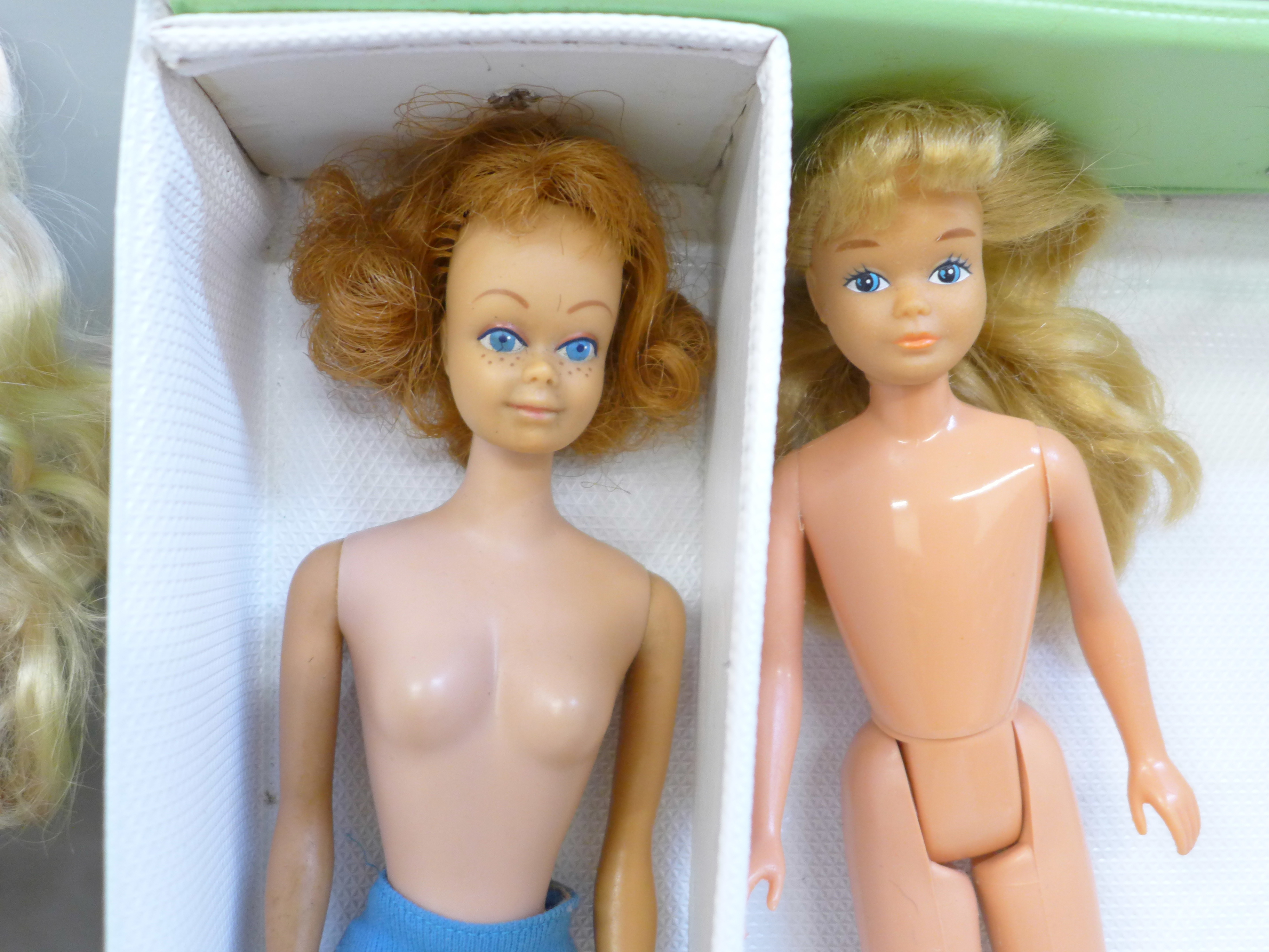 Vintage Mattel Barbie/Midge/Skipper dolls, case and Special Edition Reproduction Barbie (boxed) - Image 3 of 3