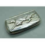 A silver snuff box with gun dog detail, by CME jewellery, 62mm