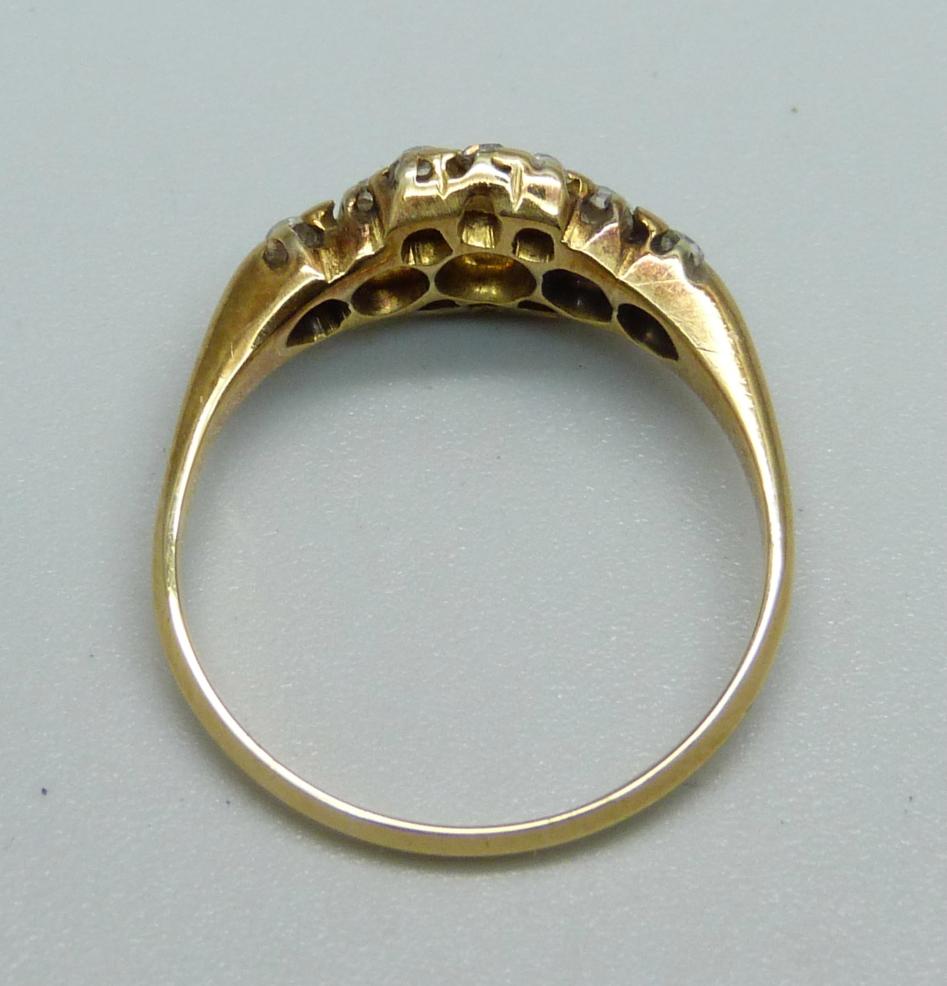 An 18ct gold antique old cut diamond cluster ring, 3.6g, Q - Image 3 of 3