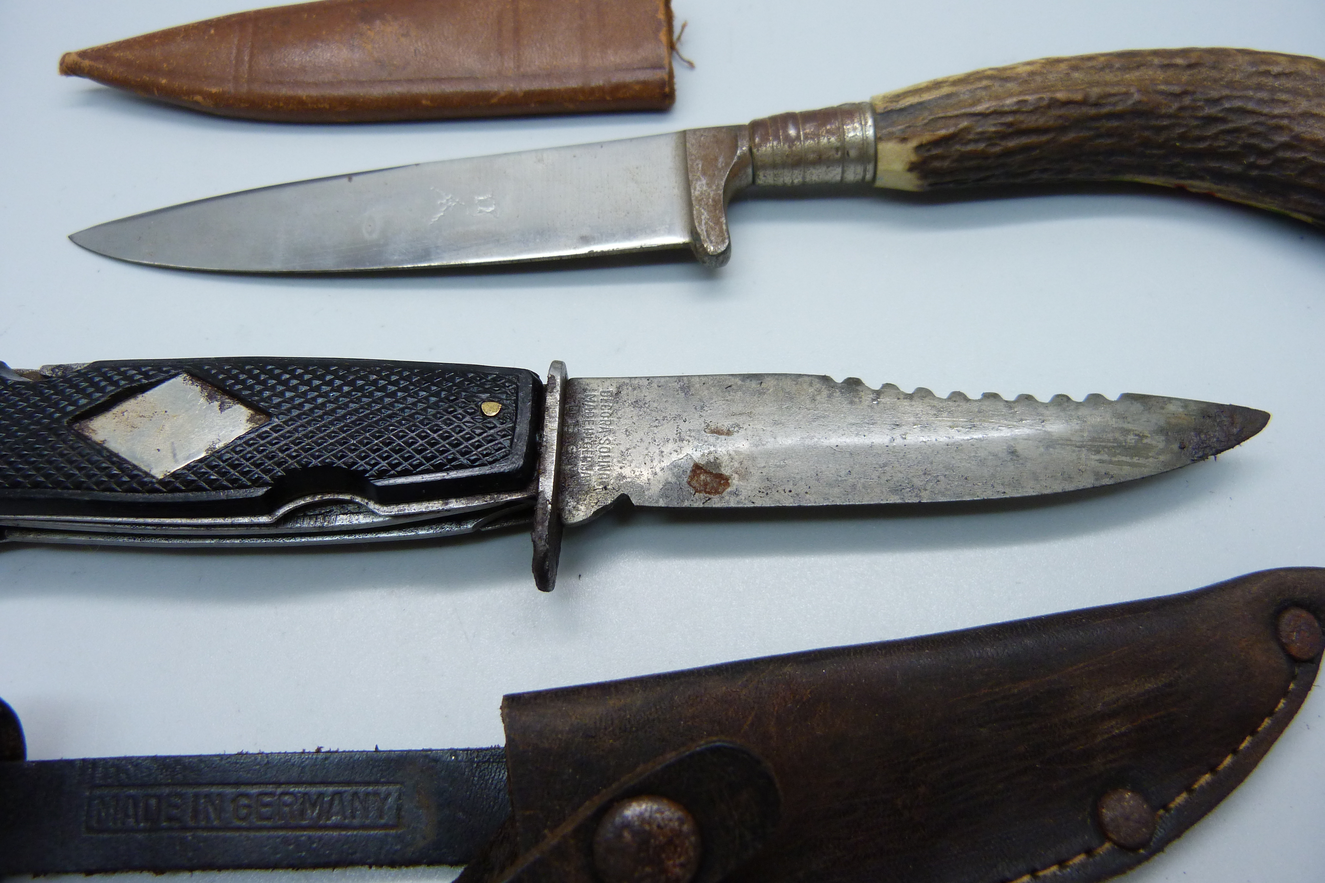 A German scout knife, the blade marked Solingen, and a hunting knife - Image 3 of 4