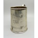 A silver mug, 147g