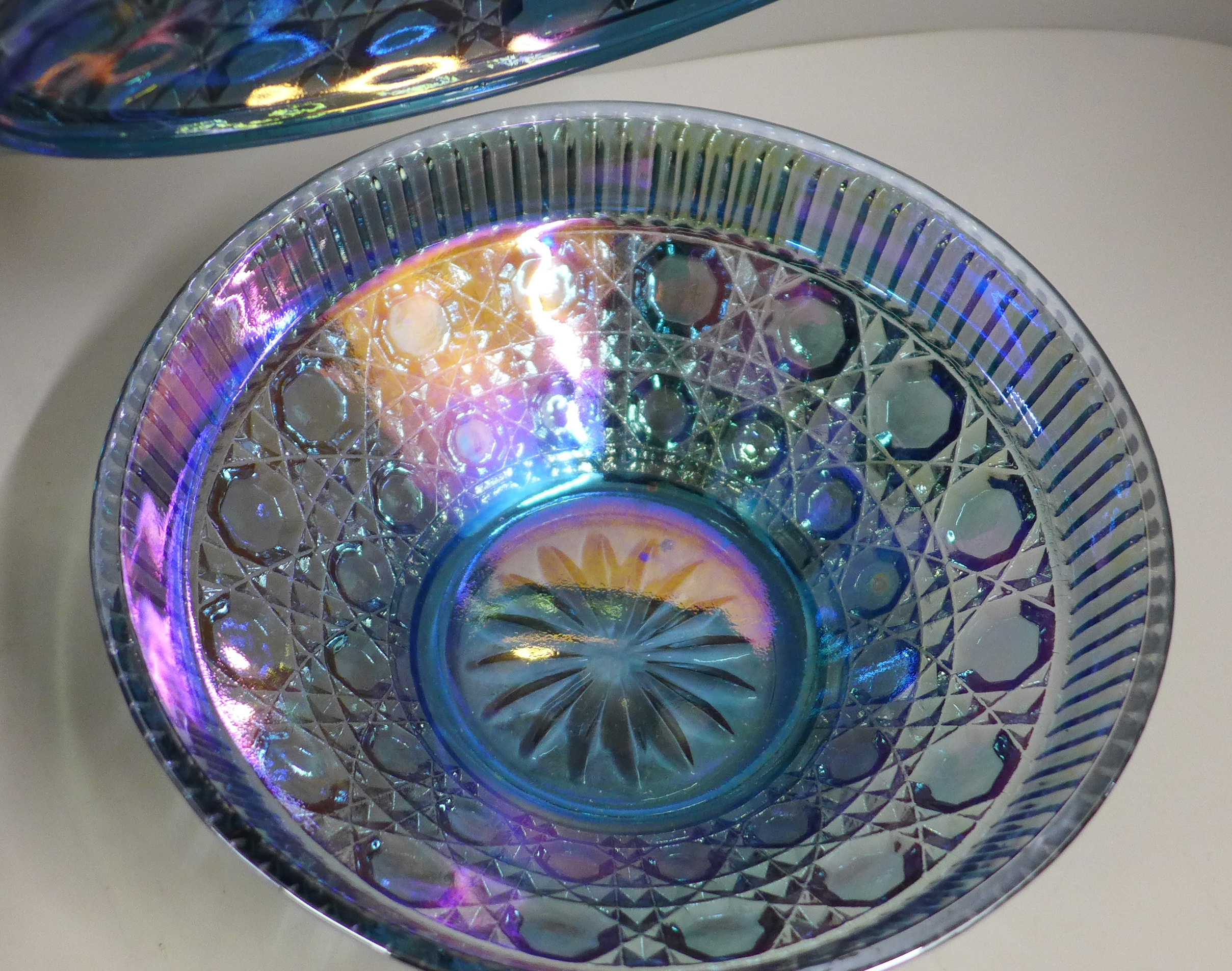An Indiana Harvest Grape iridescent blue glass bon bon dish on stand, a Fenton Lily of The Valley - Image 4 of 7