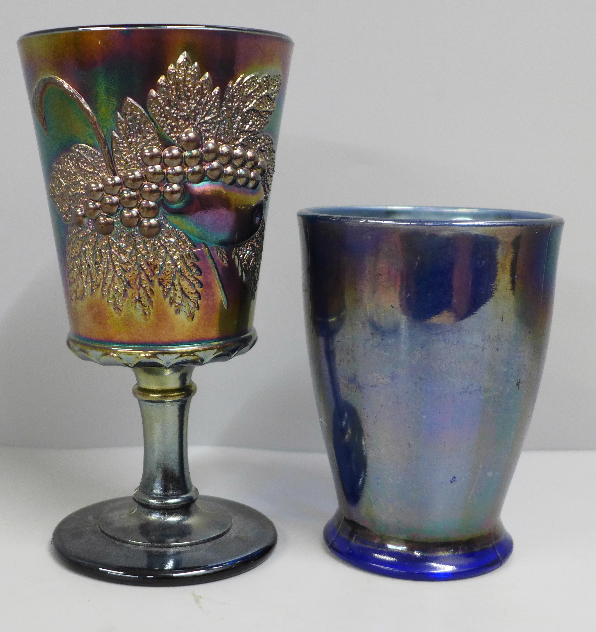 An amethyst carnival glass goblet, decorated with strawberries, 16cm and one other beaker, with hand - Image 7 of 9