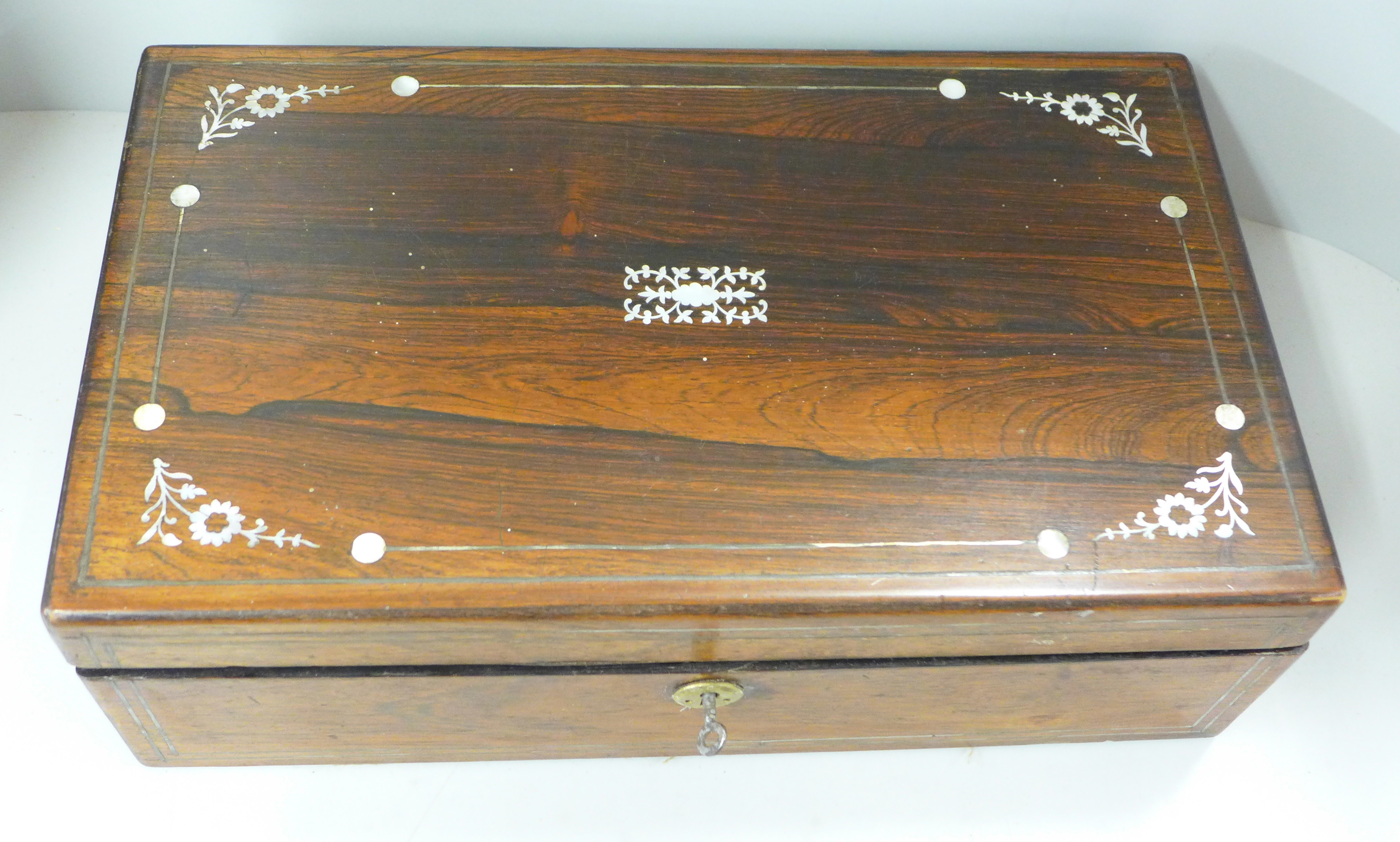 A rosewood inlaid writing slope - Image 2 of 7