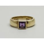 A 9ct gold and amethyst ring, 4.3g, N