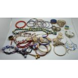 Vintage costume jewellery including lower grade silver/white metal