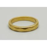 A 22ct gold ring, 5.8g, N