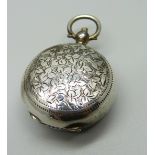 An Edwardian silver sovereign case, Birmingham 1907 with engraved decoration, 15g