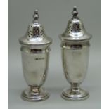 A pair of silver peppers, Viners, Sheffield 1937/8, 88g