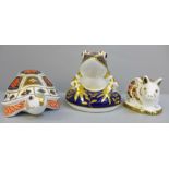 Three Royal Crown Derby paperweights; Turtle, Frog and Imari Piglet