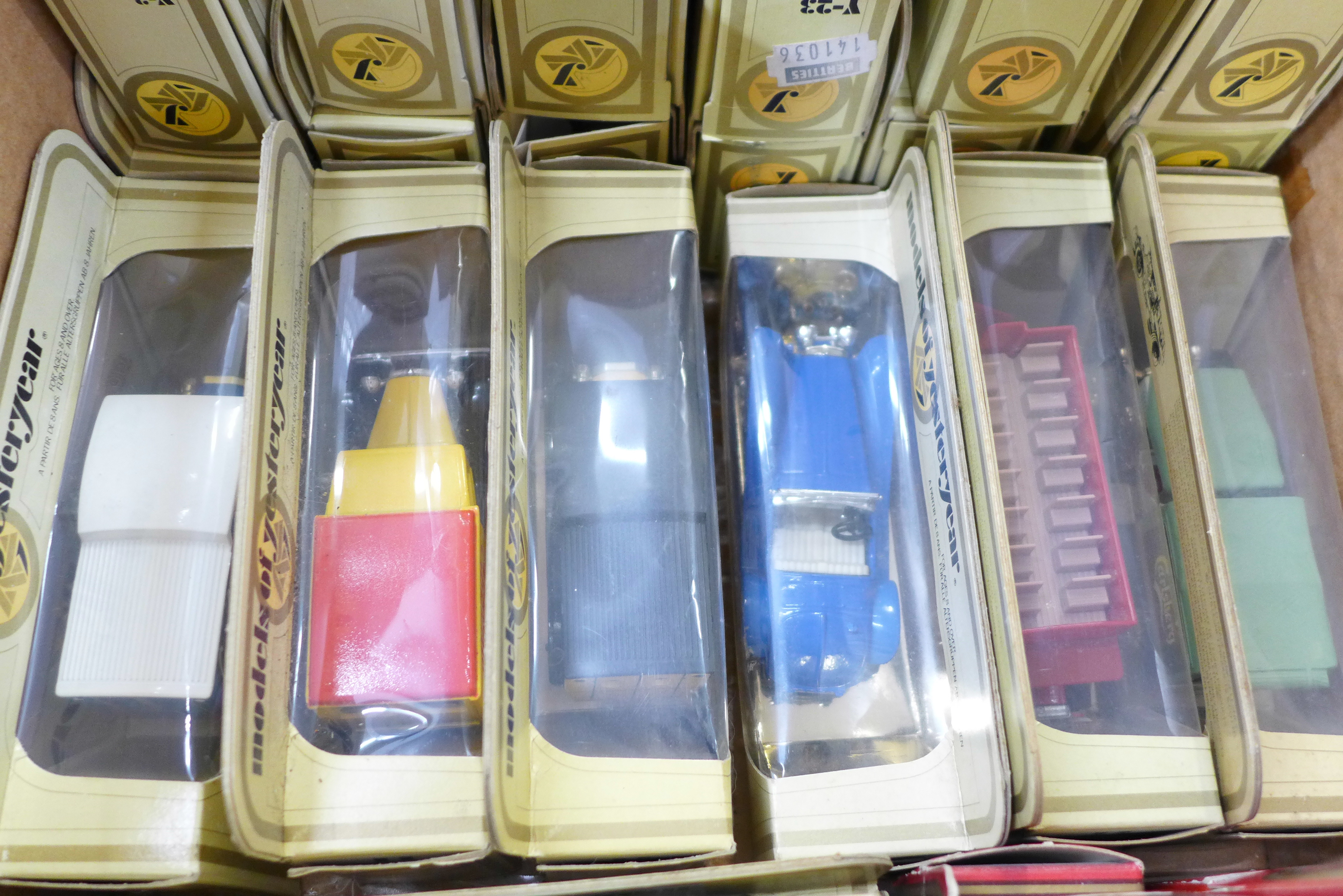 A quantity of Matchbox and Lledo Days Gone model vehicles - Image 4 of 5