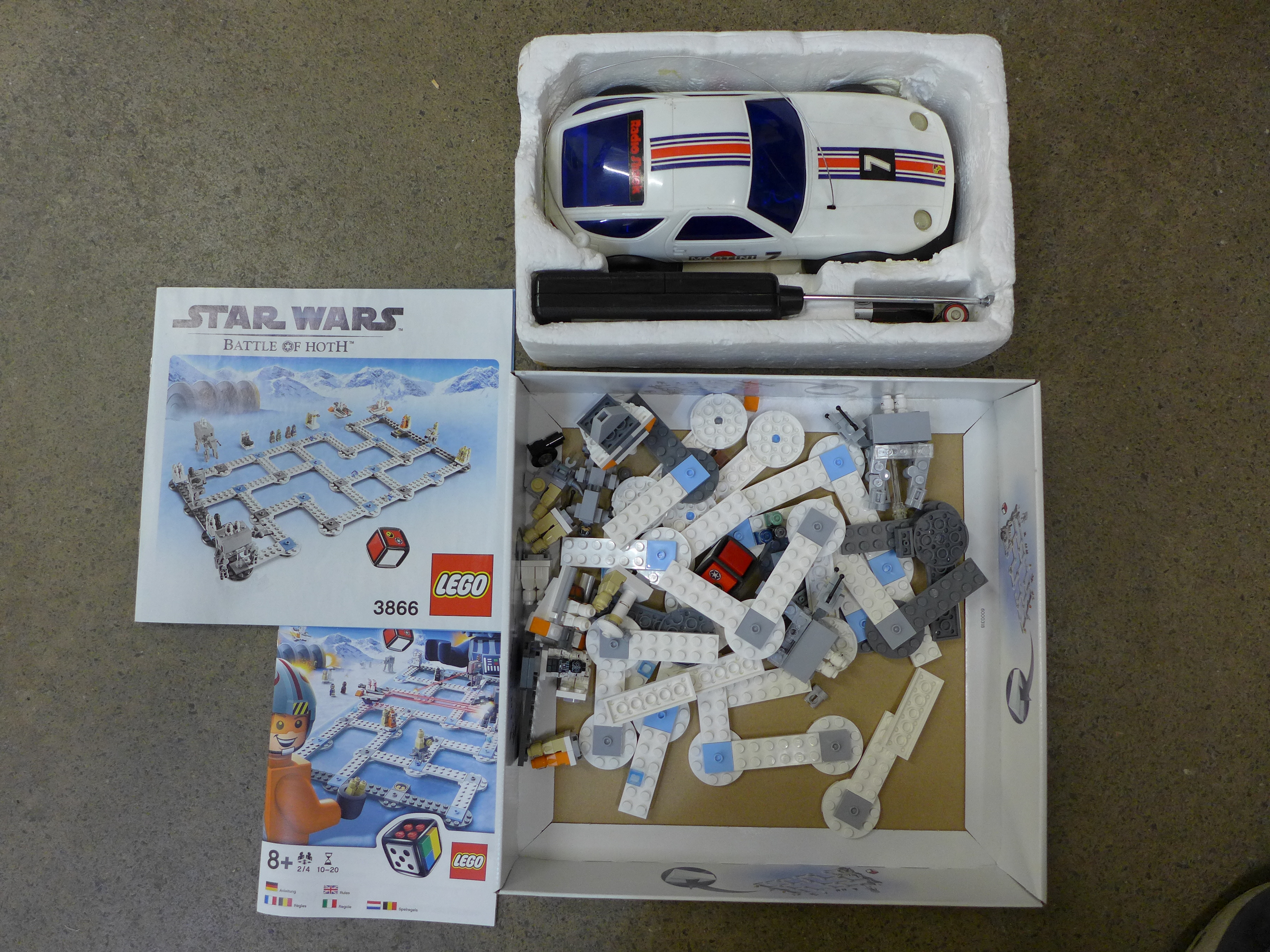 Star Wars Lego, a Radio Shack vintage Porsche 928 RC car and a Santa's Express Delivery Set - Image 2 of 4