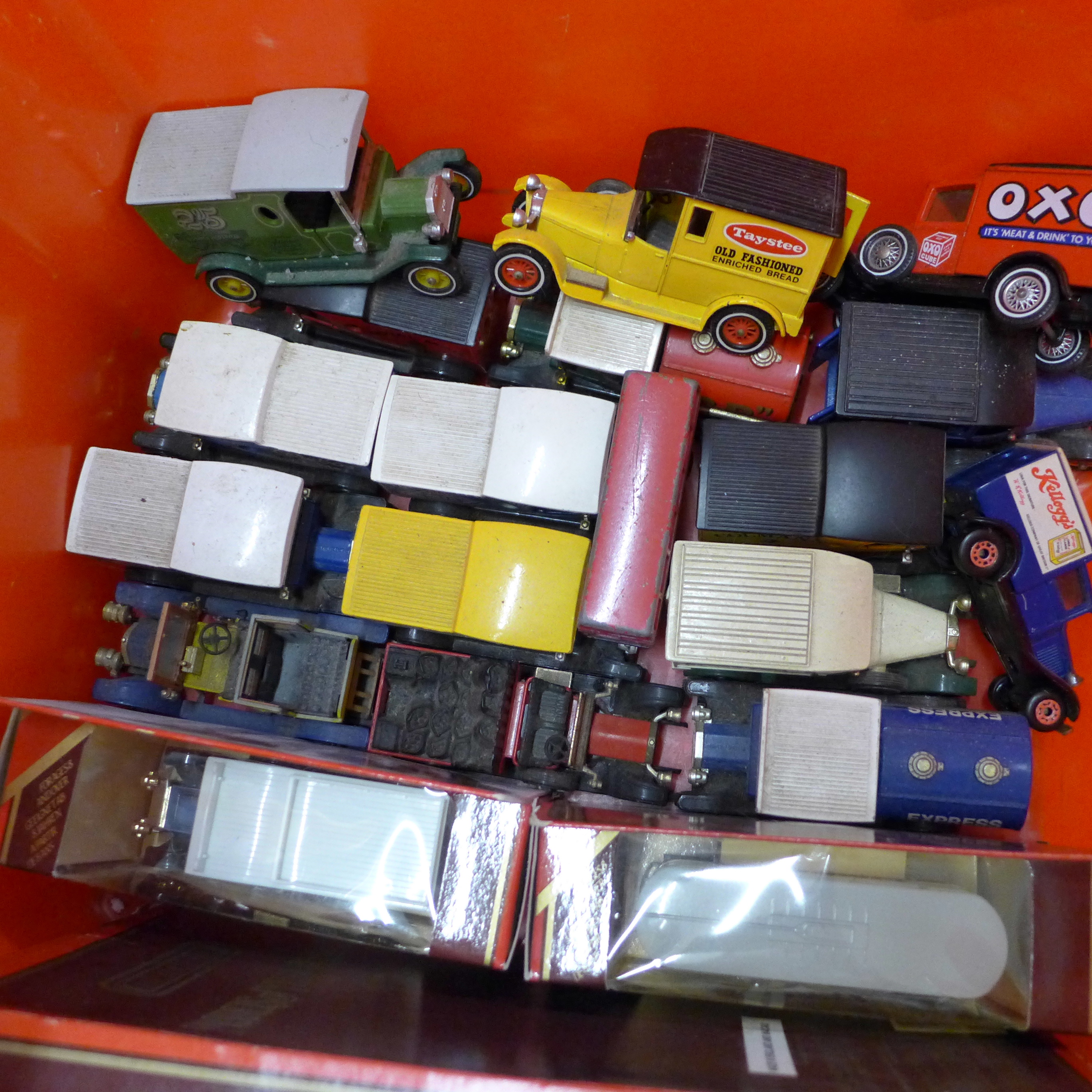 A quantity of Matchbox and Lledo Days Gone model vehicles - Image 3 of 3