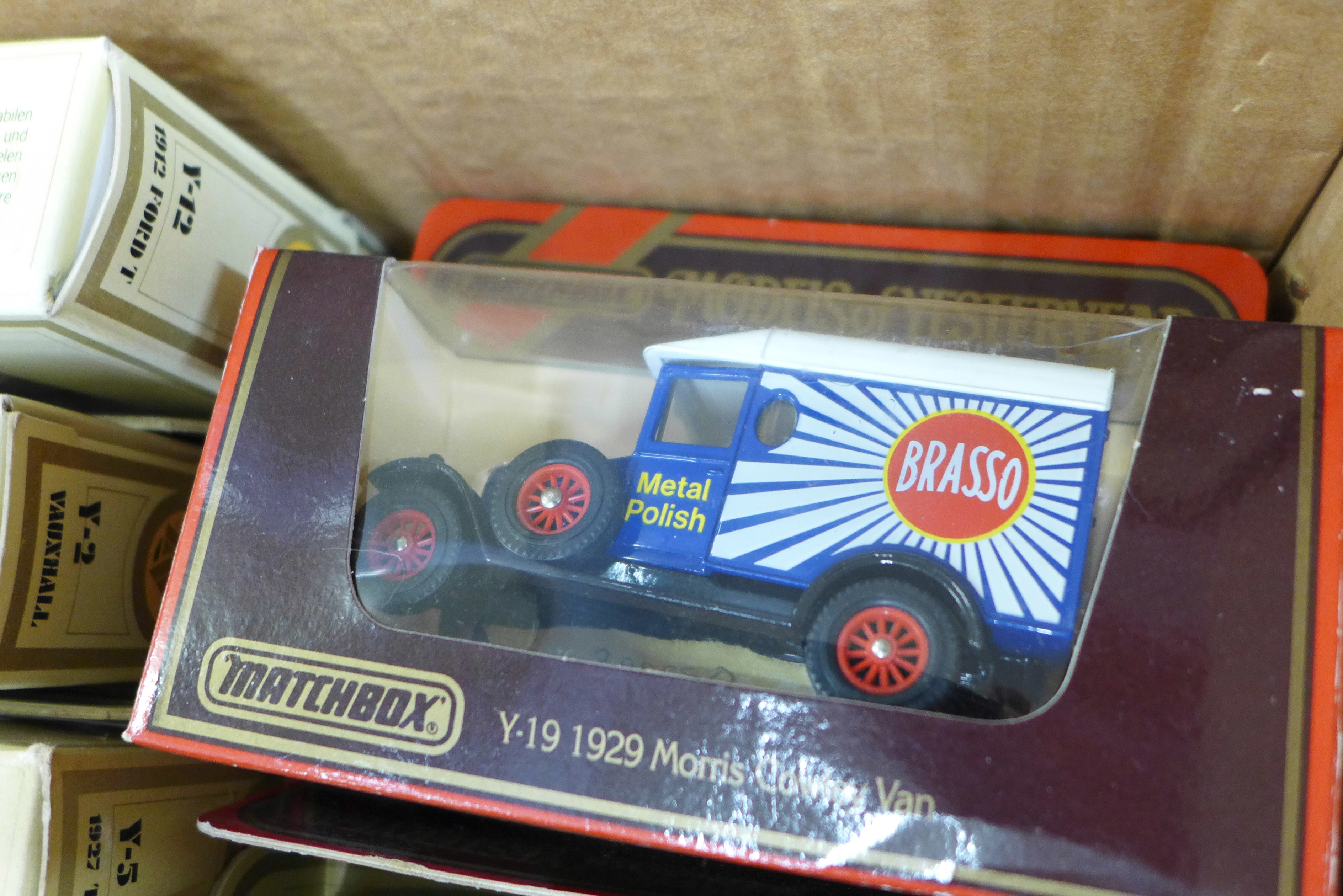 A quantity of Matchbox and Lledo Days Gone model vehicles - Image 3 of 5