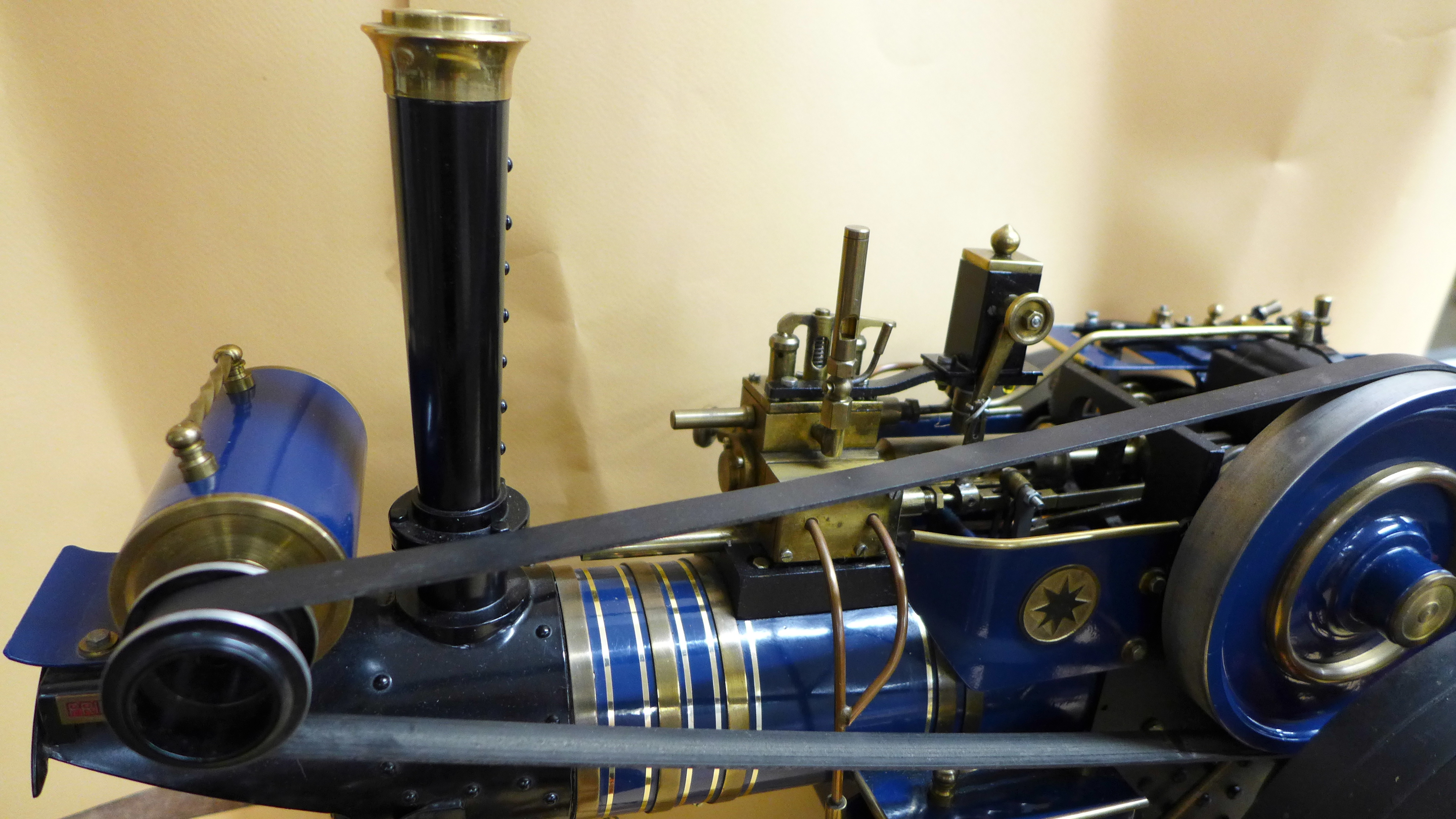 A 1/10th scale live steam model of a Burrell Showman's Traction Engine, by Markie Models, 1999, - Image 4 of 8