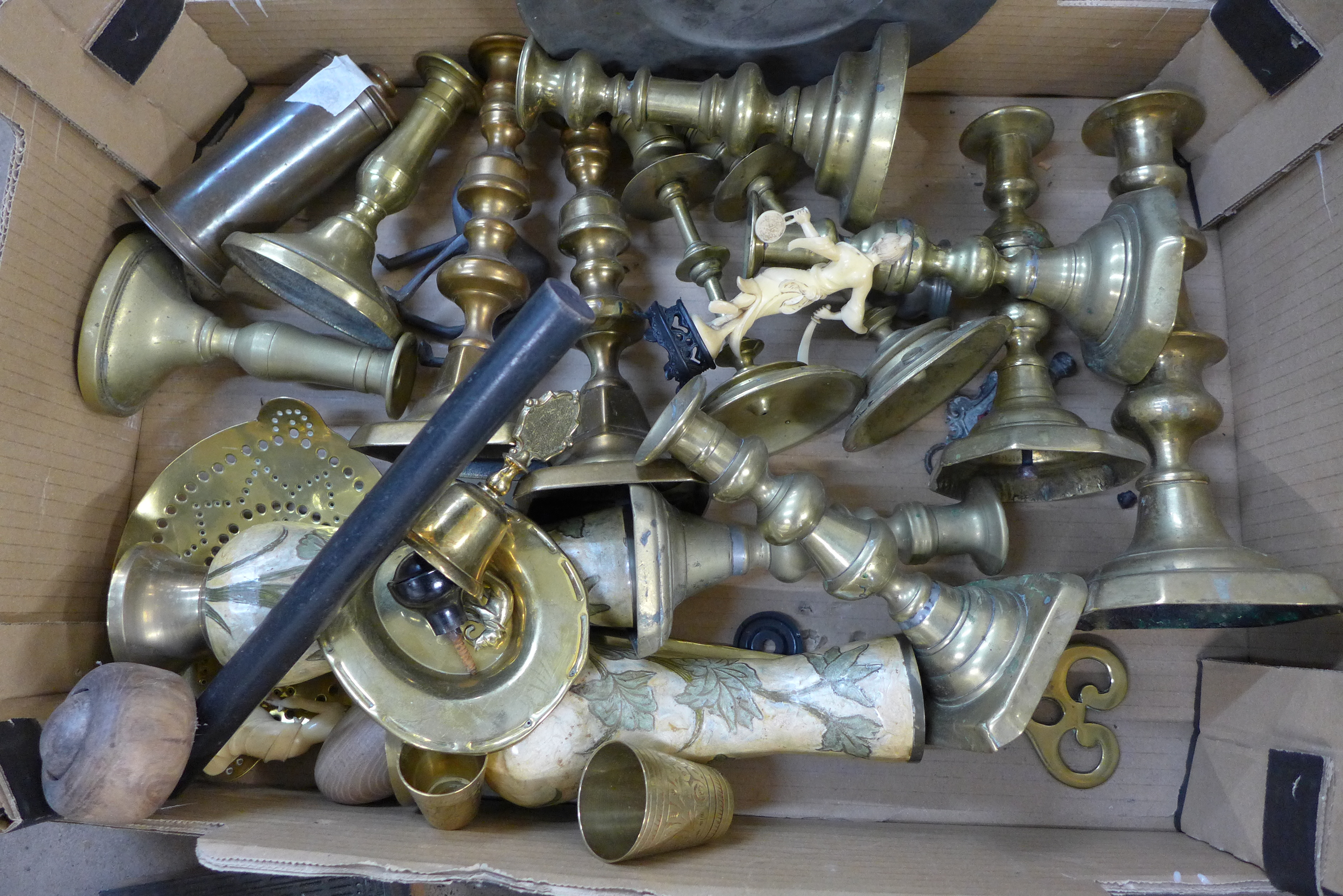 Assorted brass candlesticks, a pair of vases, etc. - Image 2 of 2