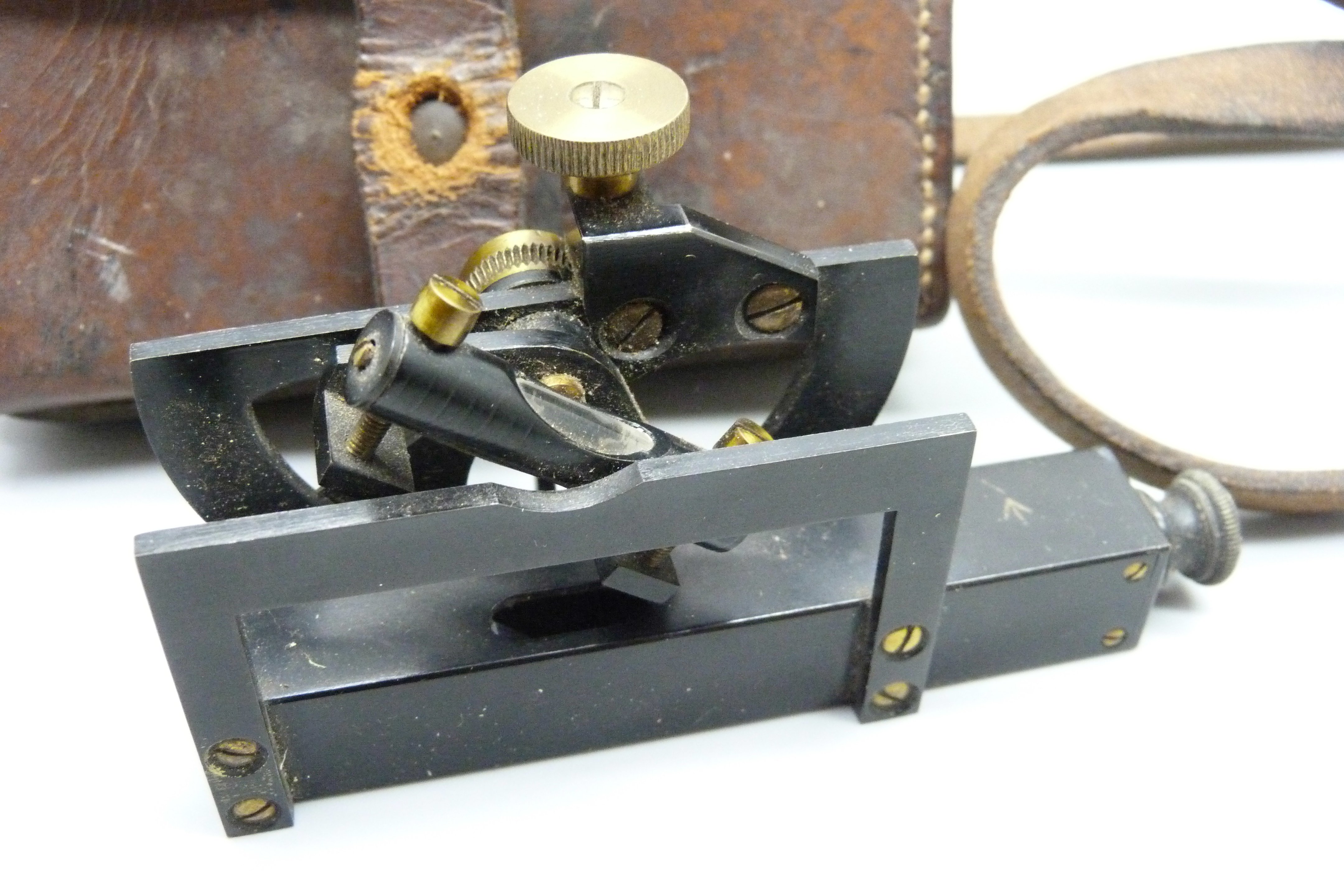 An antique clinometer, Barker & Son, London, Mk.IV, No. 6003, 1917, in a leather case marked Jacob's - Image 3 of 5