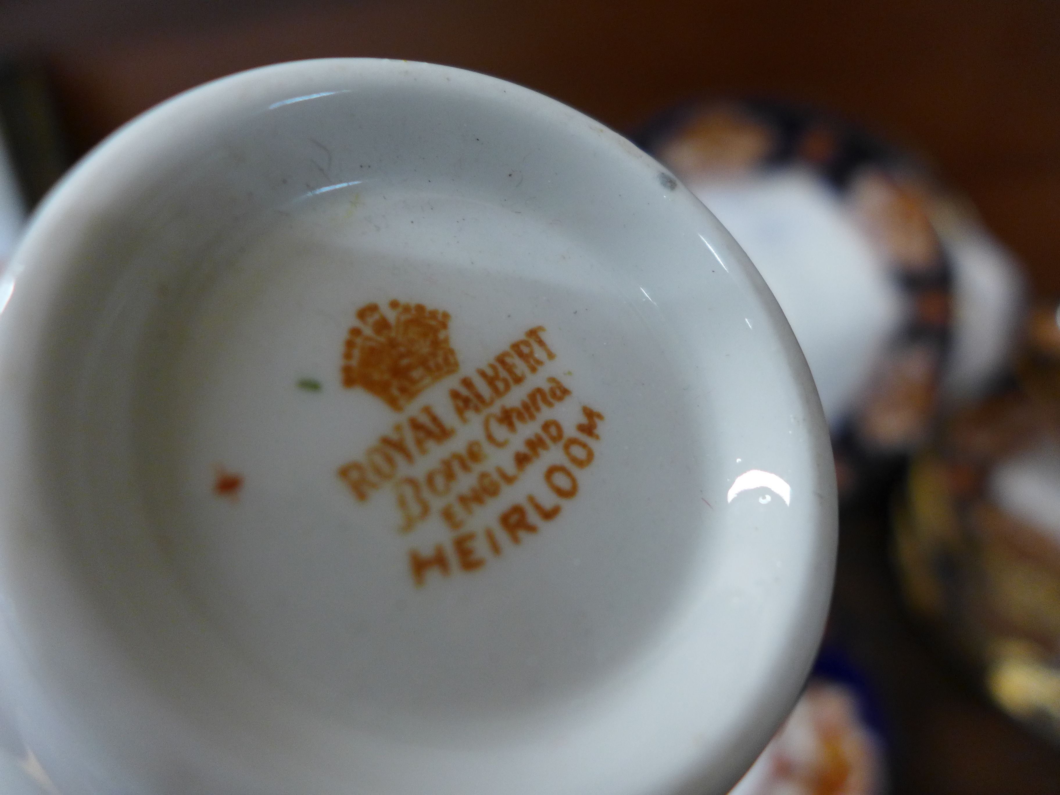 Royal Albert Heirloom pattern tea and dinnerware - Image 2 of 2