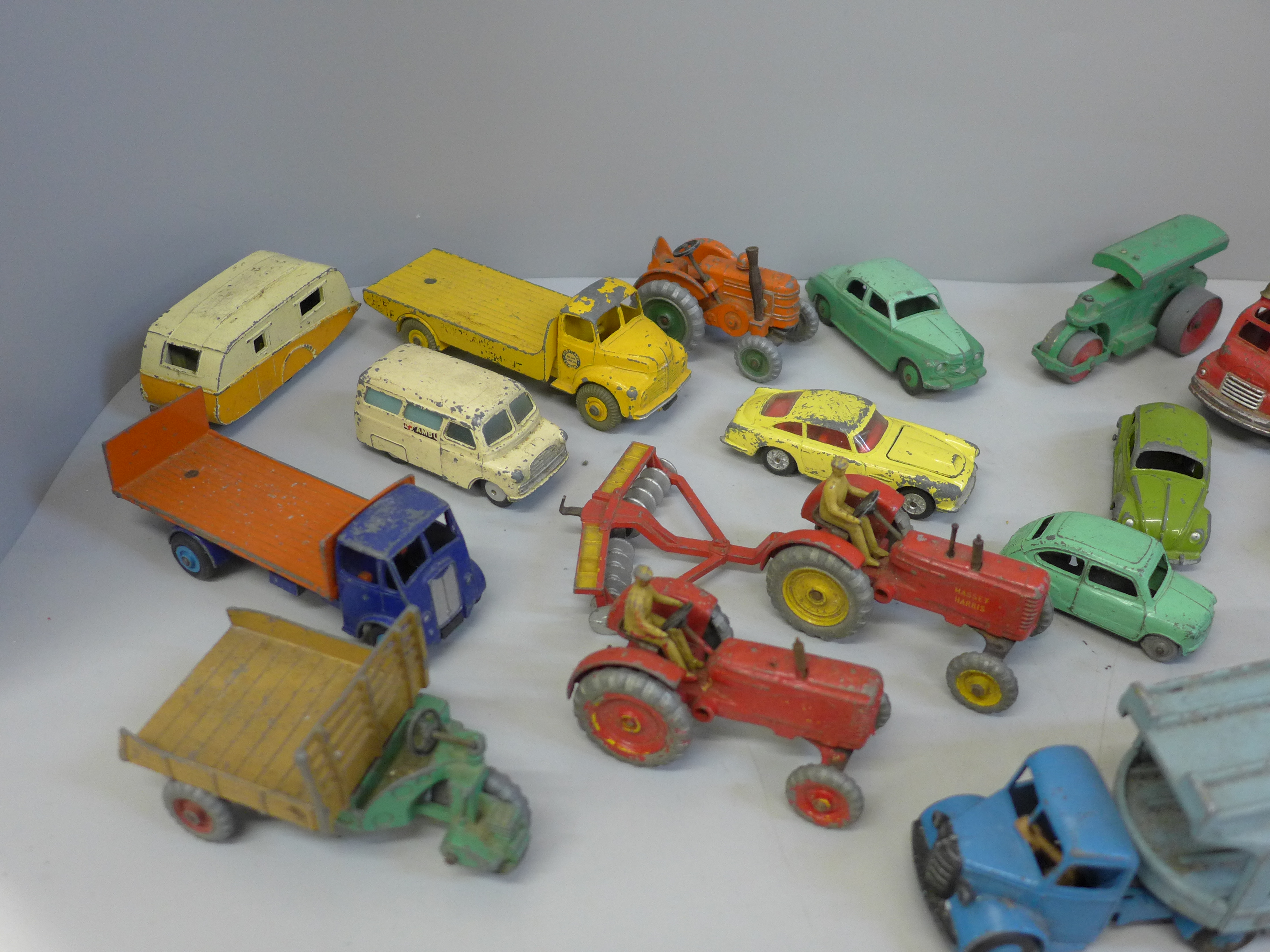 A collection of Dinky Toys and Dinky Supertoys including Carrimore Car Transporter, Rolls Royce, - Image 2 of 4