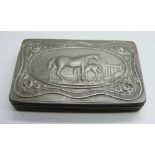 A Philip Ashberry pewter snuff box with horse detail, 79mm wide
