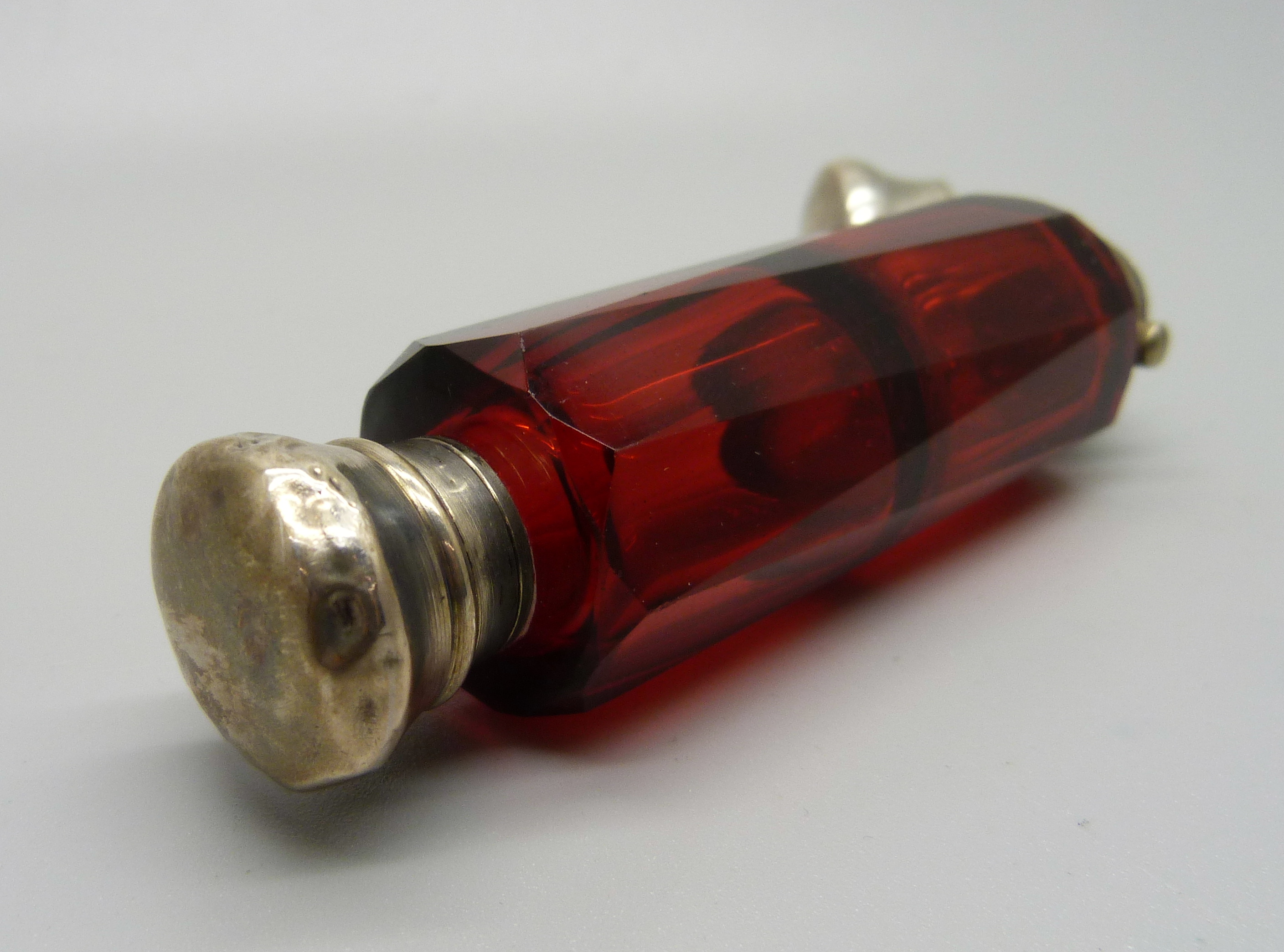 A ruby glass double scent bottle, a/f - Image 3 of 5