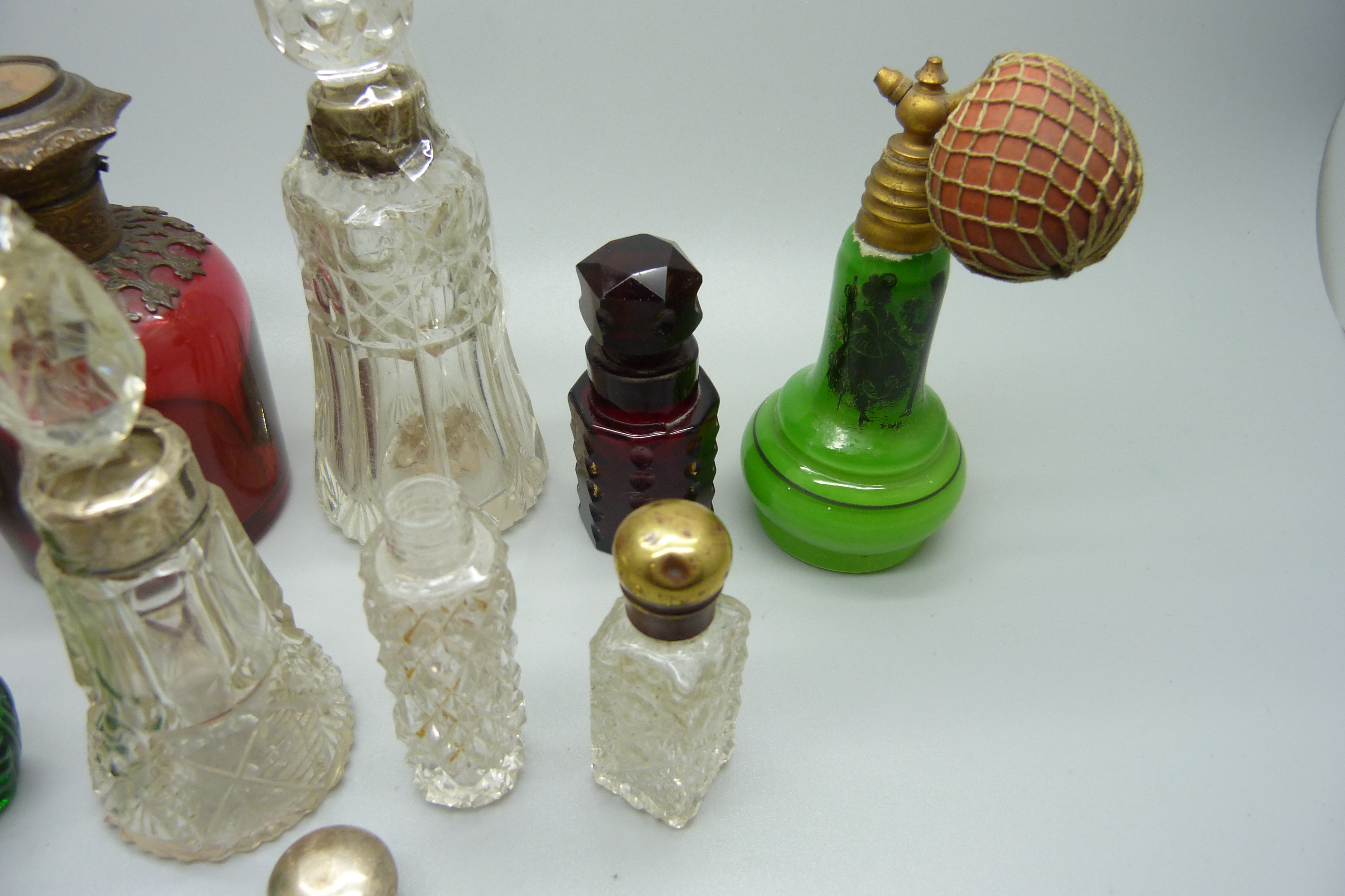 a collection of scent bottles, some a/f - Image 3 of 3