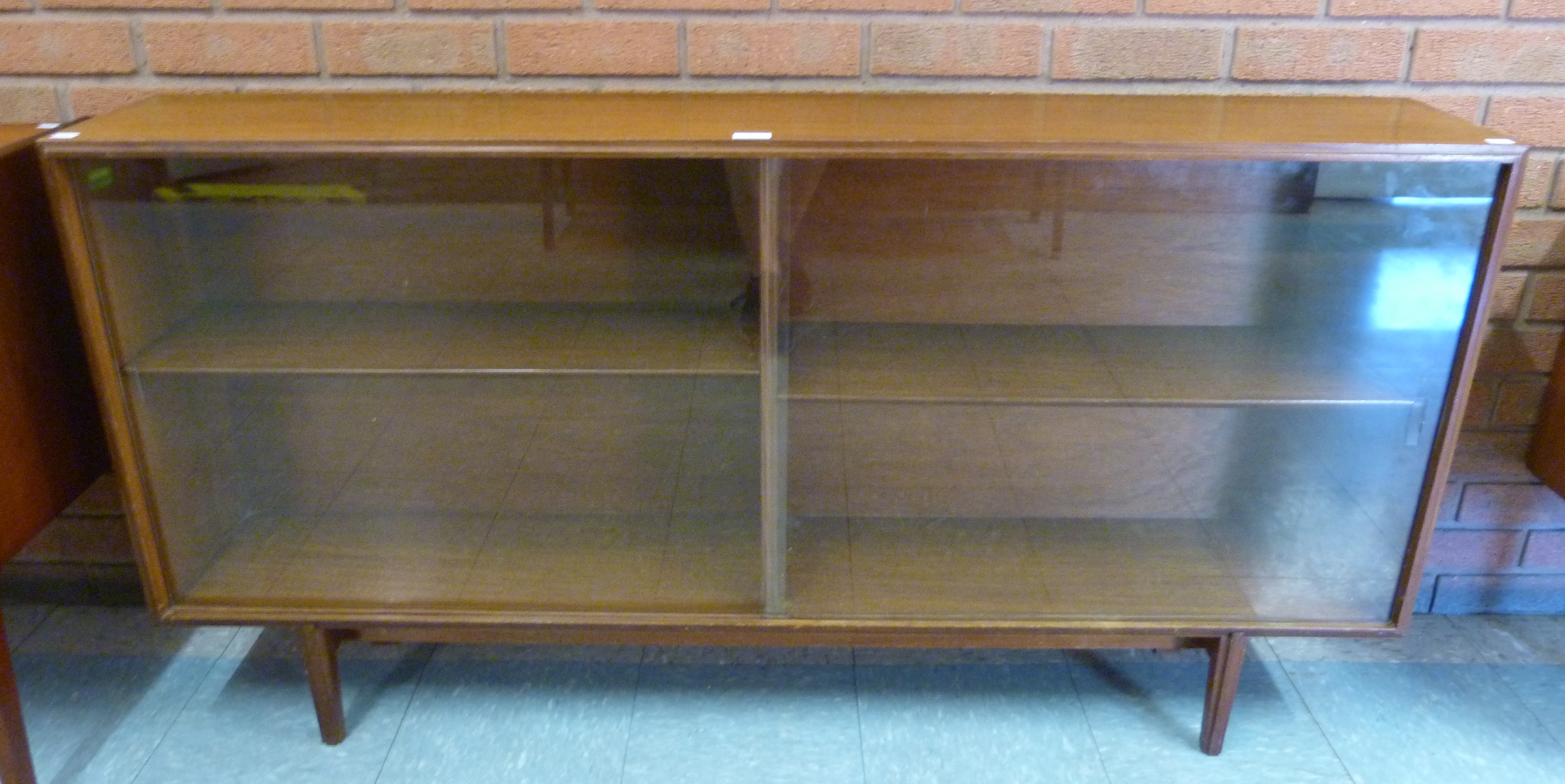A Beaver & Tapley tola wood bookcase - Image 2 of 2