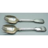 A pair of Victorian silver forks, fiddle and thread pattern, London 1868, 67g