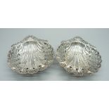 A pair of pierced silver shell shaped dishes, Sheffield 1895, 68g