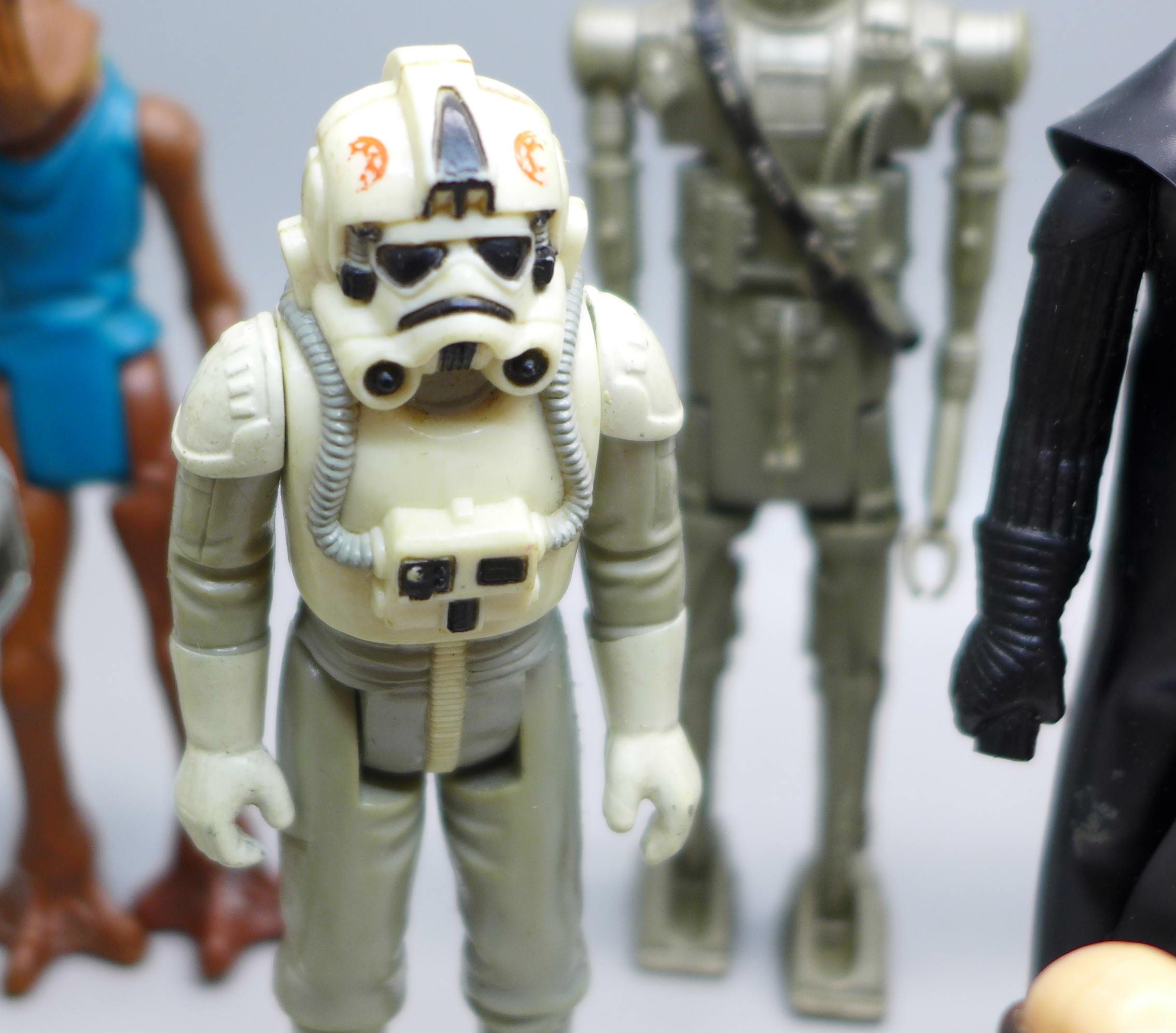 Thirty-three Kenner Star Wars figures - Image 8 of 8