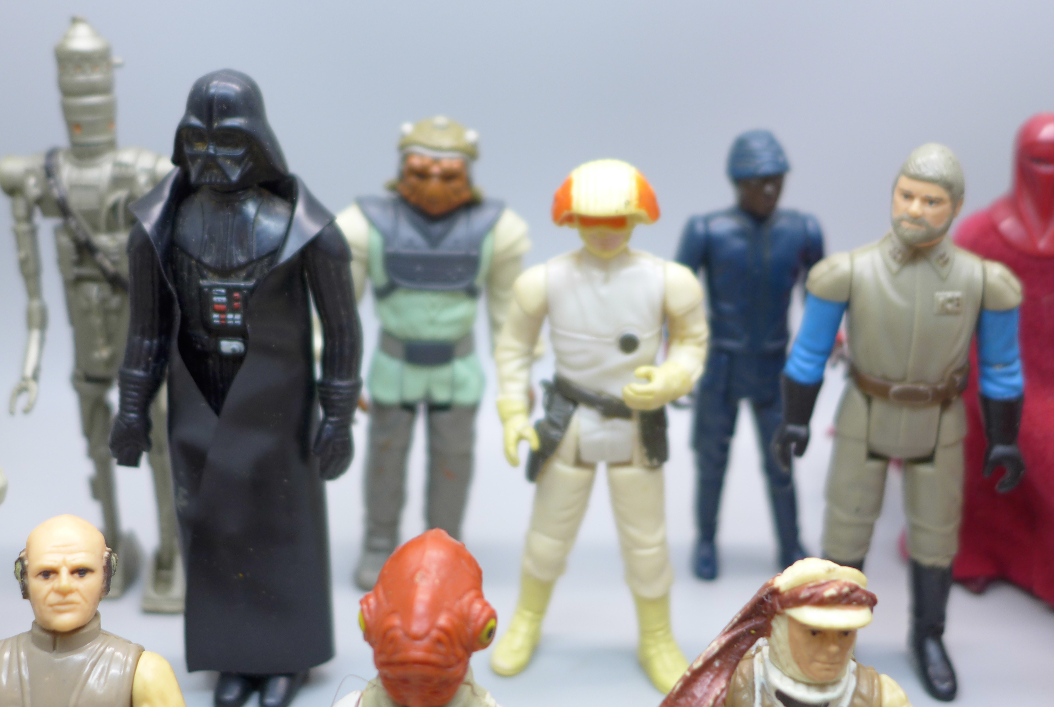 Thirty-three Kenner Star Wars figures - Image 6 of 8