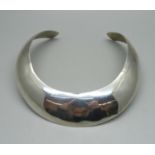 A silver necklet, marked Mexico 925, 87g, (inner dimension 104mm wide)
