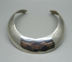 A silver necklet, marked Mexico 925, 87g, (inner dimension 104mm wide)
