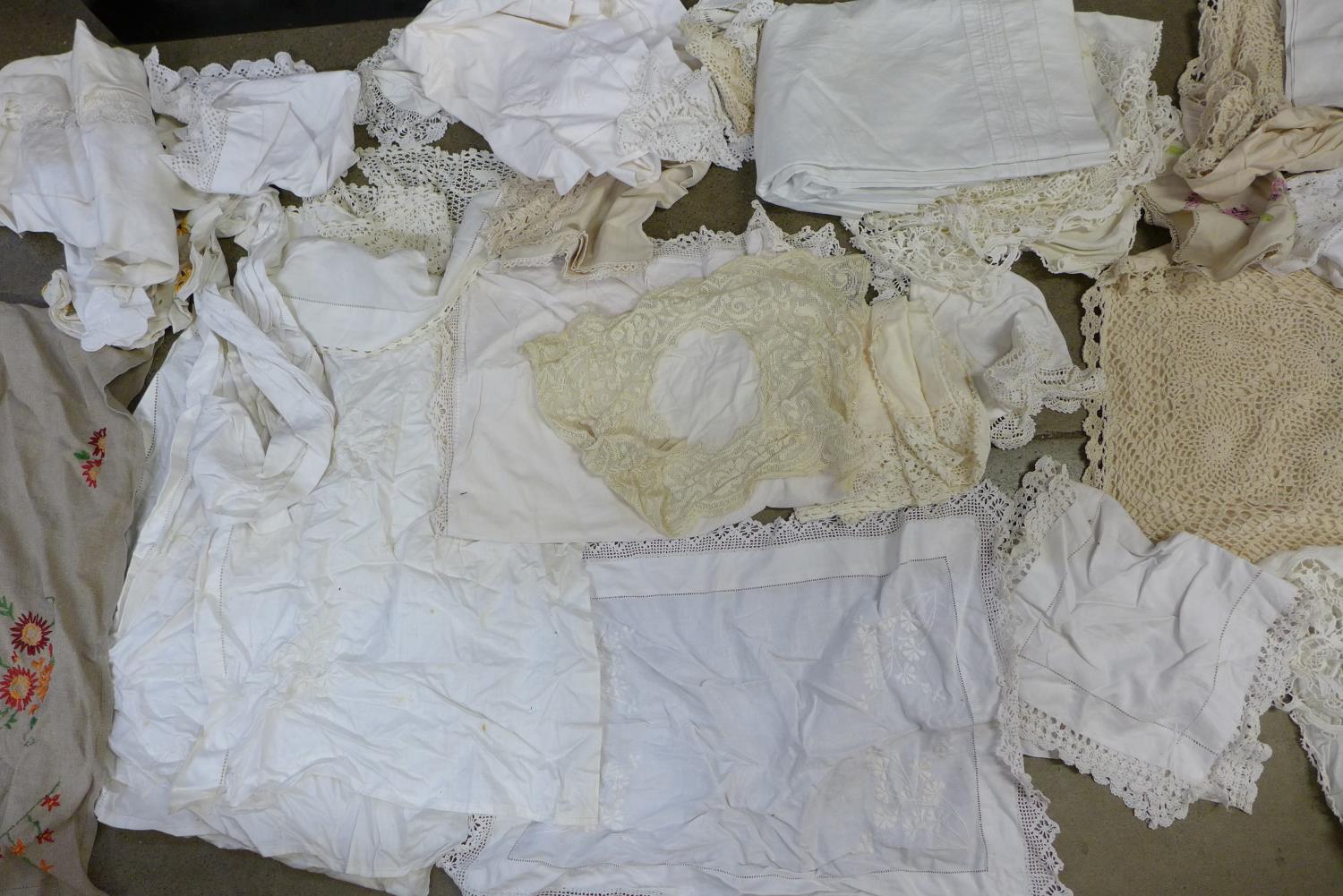 A box of 19th Century and later lace edged linen, table cloths, doilies, plus needlework linen, - Image 2 of 4