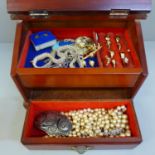 Costume jewellery including gold tone and a large pewter brooch