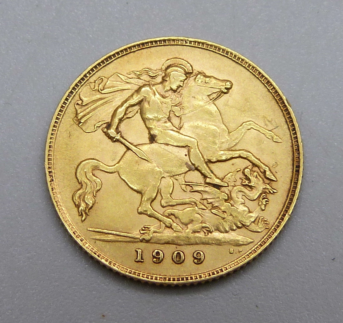 An Edward VII 1909 gold half-sovereign - Image 2 of 2