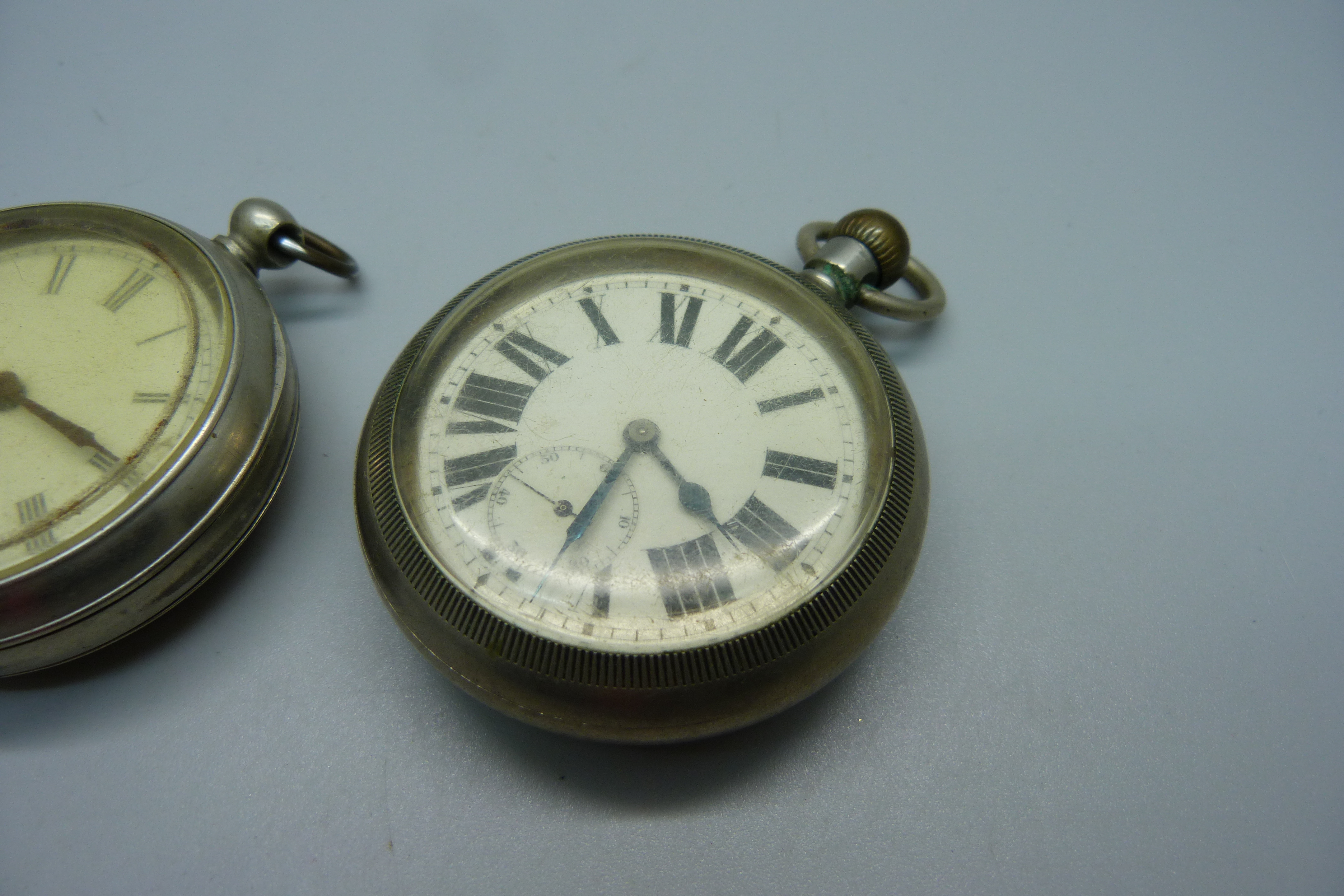 Two pocket watches, one bears inscription on the case back - Image 2 of 5