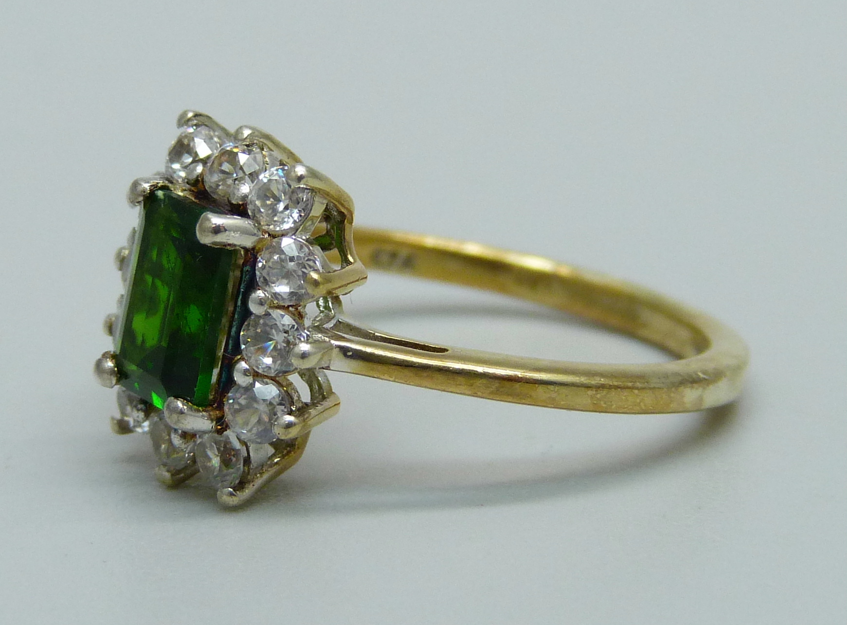 A silver gilt, green and white stone cluster ring, P - Image 2 of 3