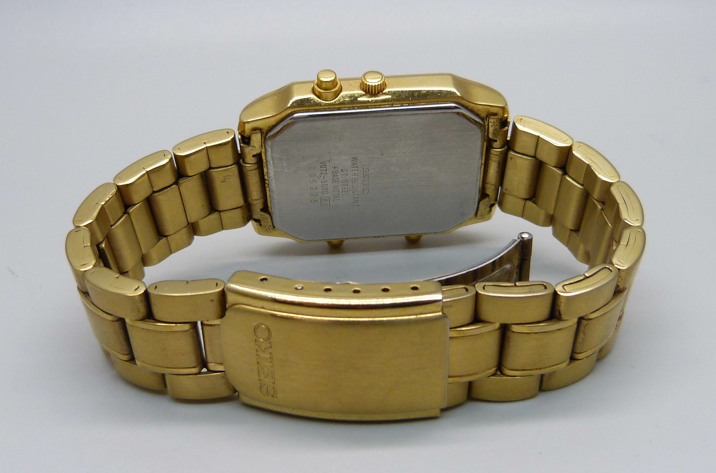 A 1980s Seiko alarm chronograph wristwatch - Image 6 of 6